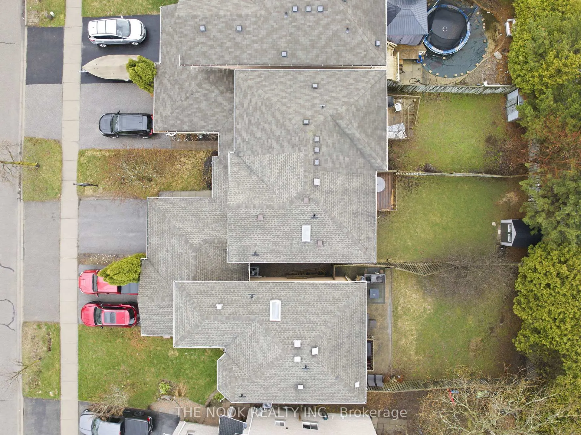 Photo 44 of 43 Short Crescent, Clarington, Courtice — HOMEH