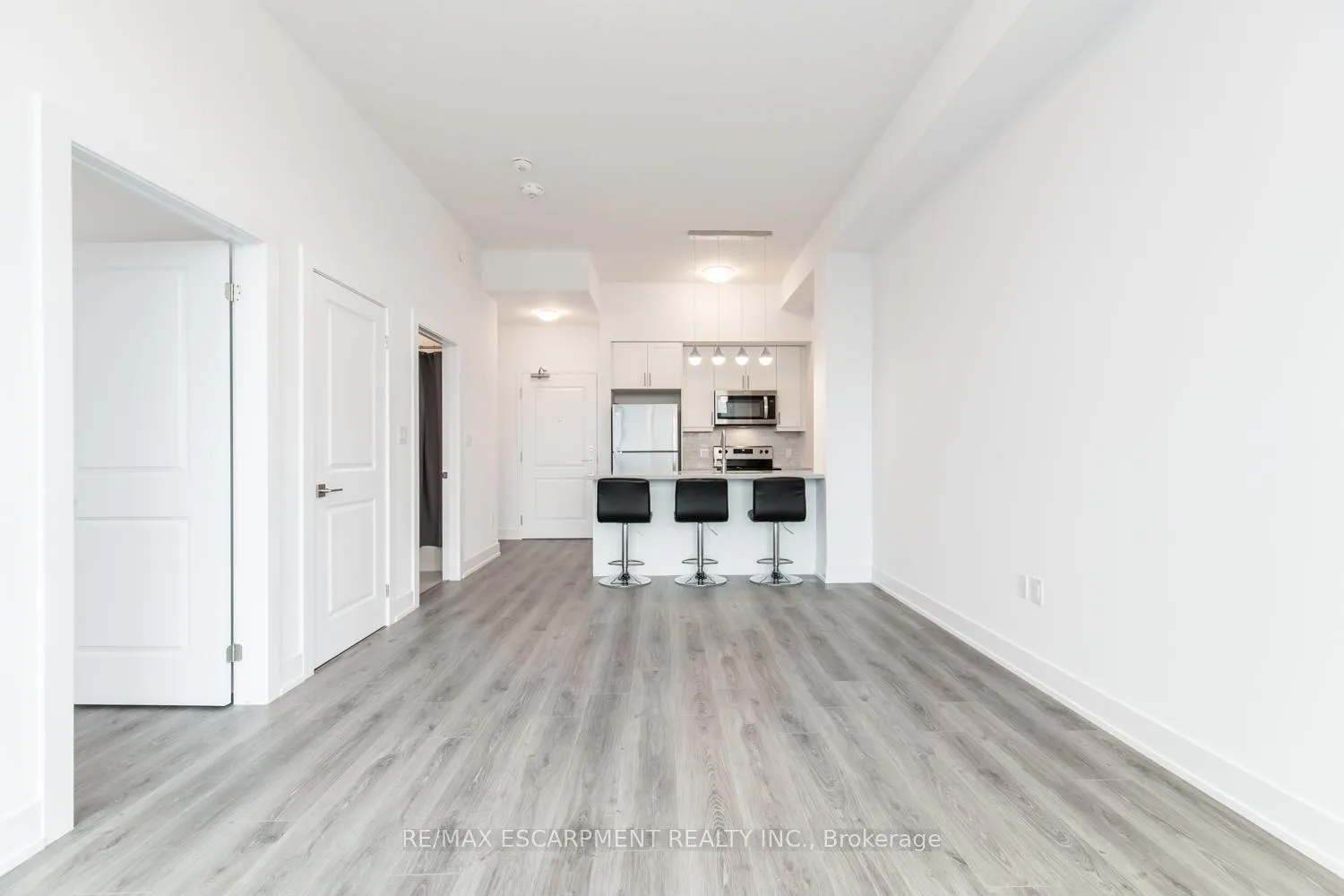 Photo 11 of Unit 504, 460 Dundas Street, Hamilton, Waterdown — HOMEH
