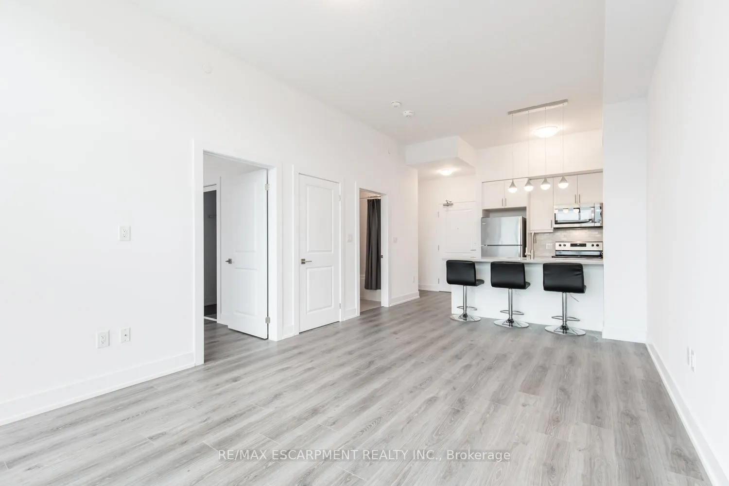 Photo 12 of Unit 504, 460 Dundas Street, Hamilton, Waterdown — HOMEH