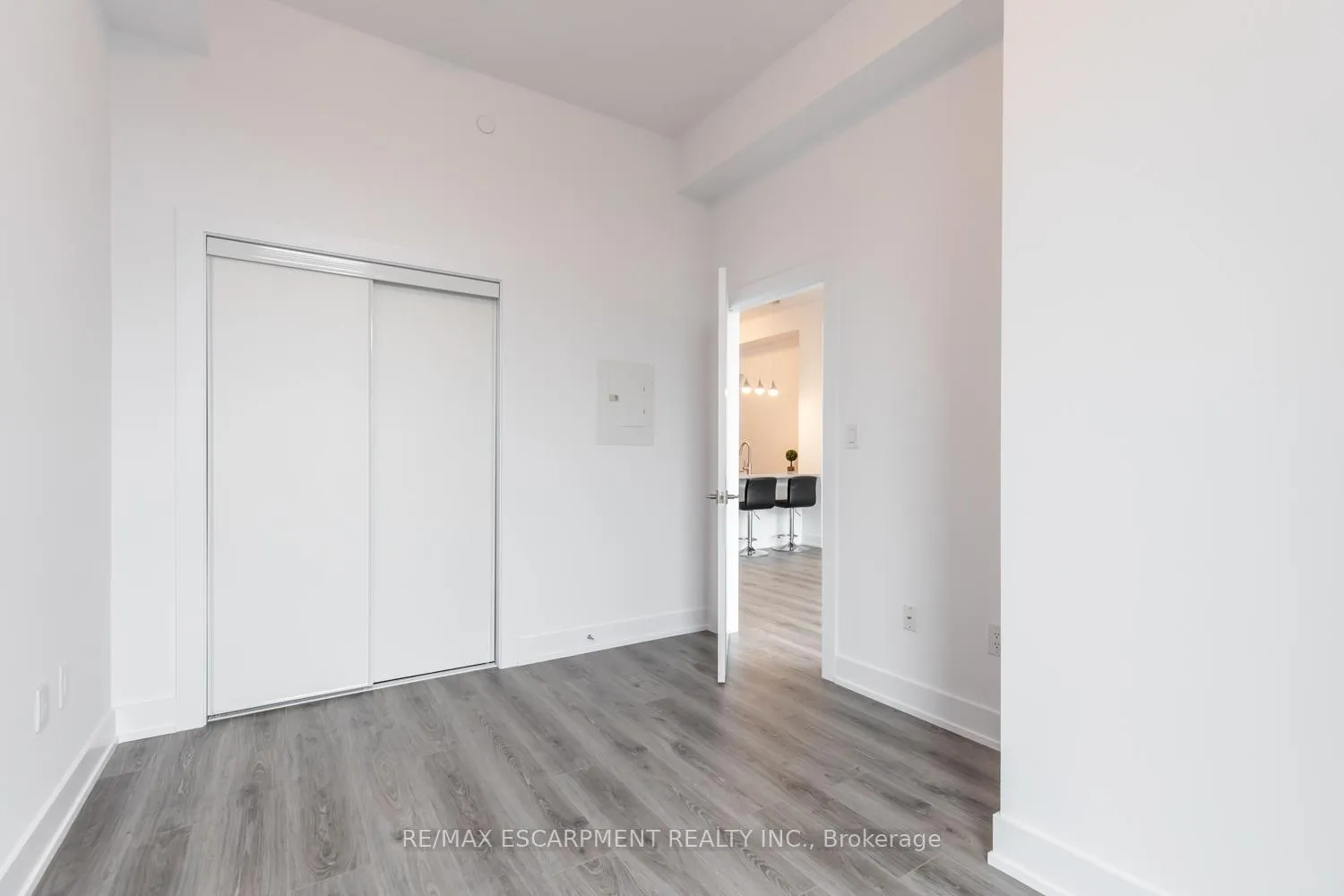 Photo 15 of Unit 504, 460 Dundas Street, Hamilton, Waterdown — HOMEH