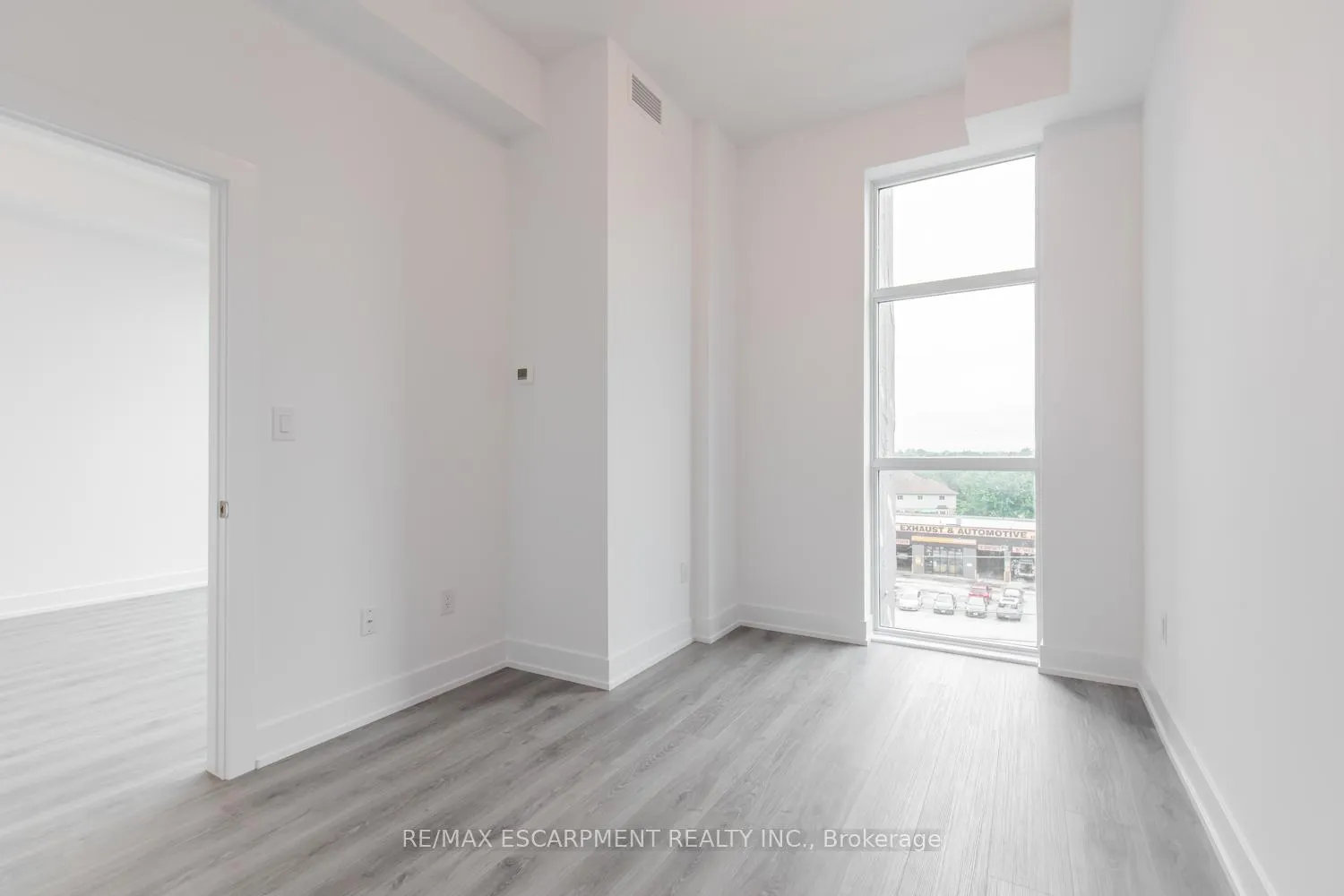 Photo 16 of Unit 504, 460 Dundas Street, Hamilton, Waterdown — HOMEH