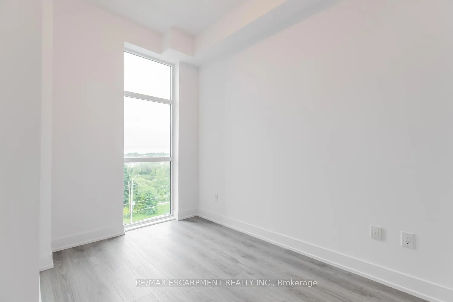 Photo 17 of Unit 504, 460 Dundas Street, Hamilton, Waterdown — HOMEH