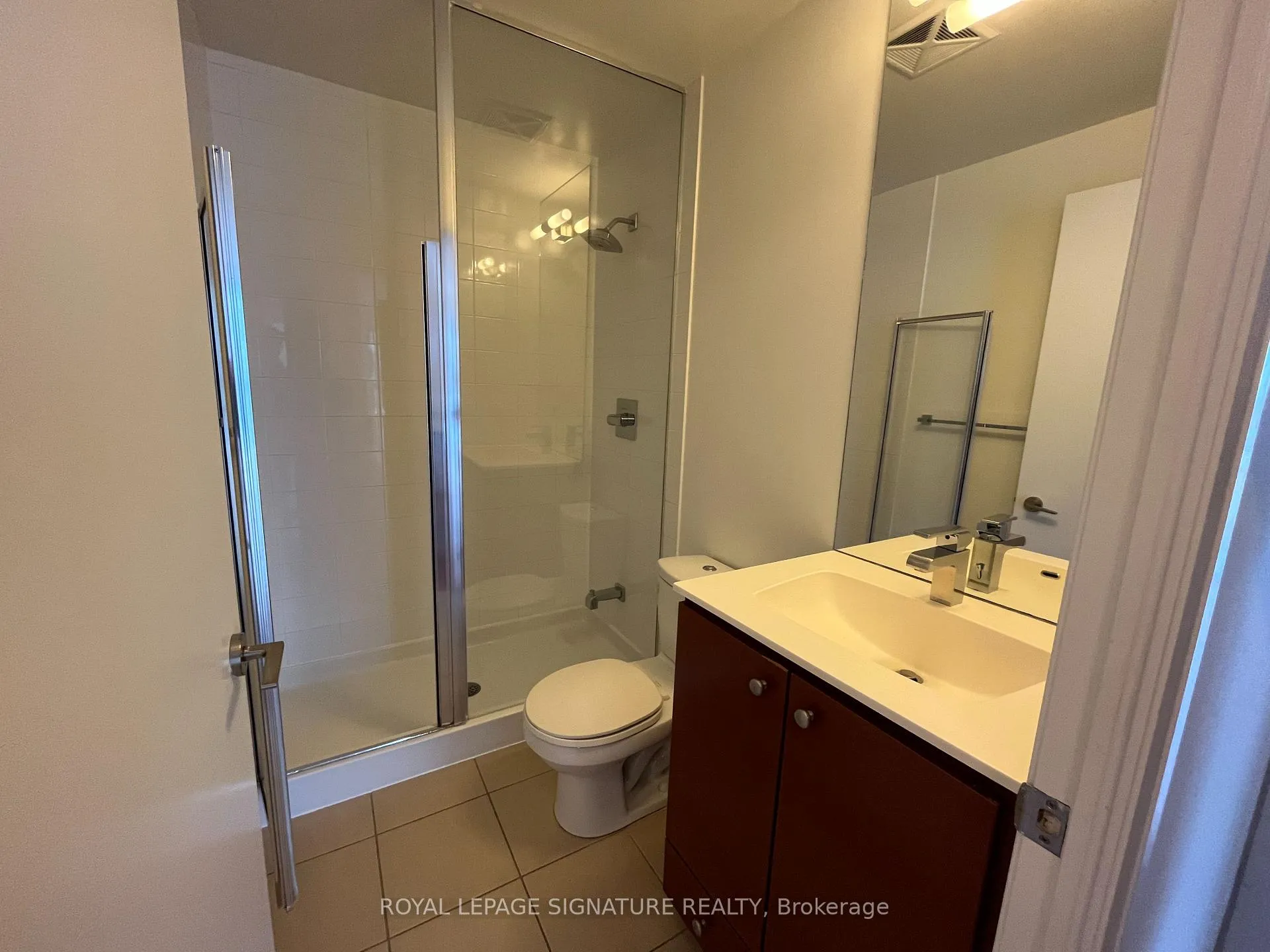 Photo 7 of Unit 913, 25 Cole Street, Toronto, Regent Park — HOMEH