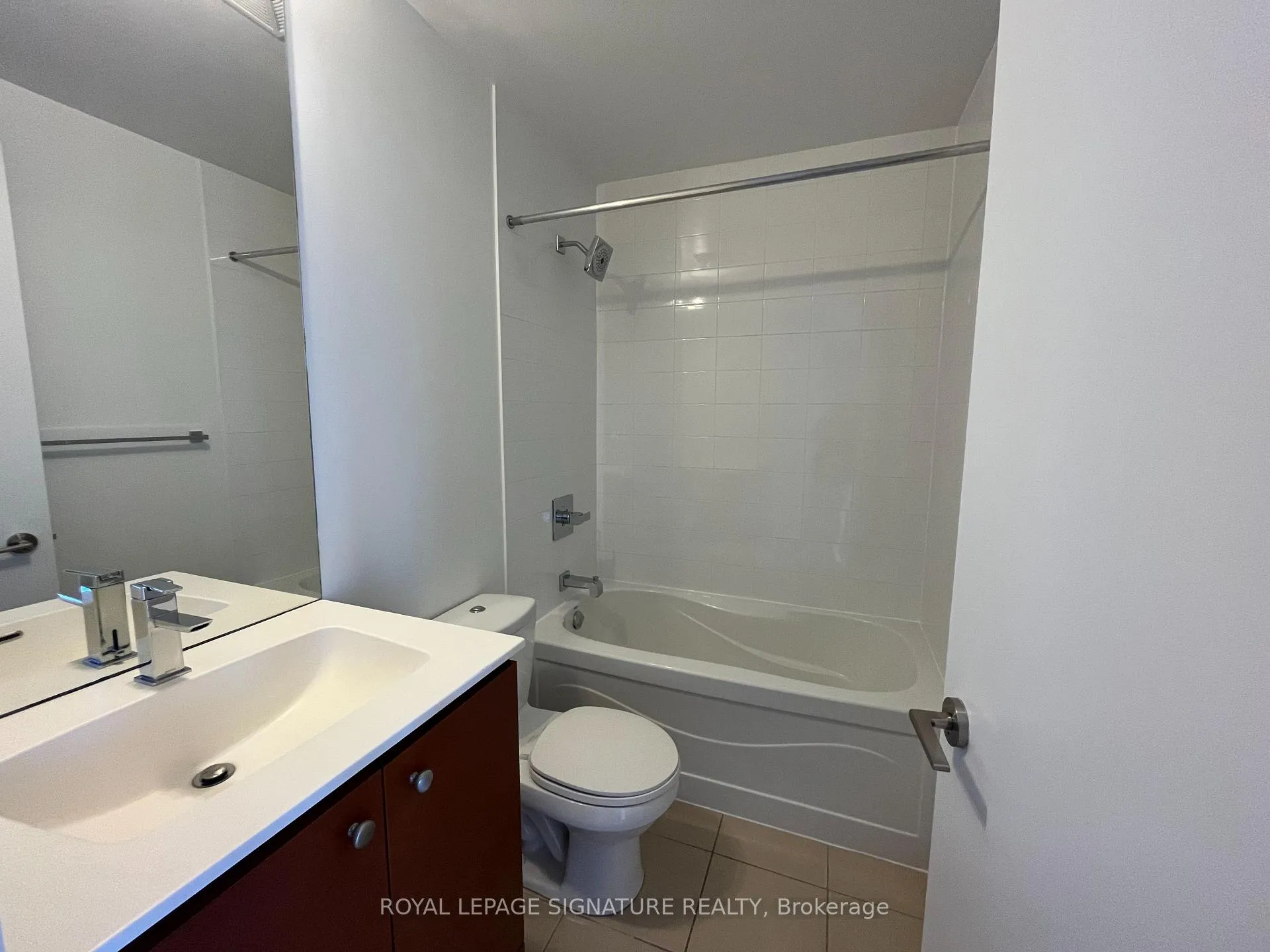 Photo 8 of Unit 913, 25 Cole Street, Toronto, Regent Park — HOMEH