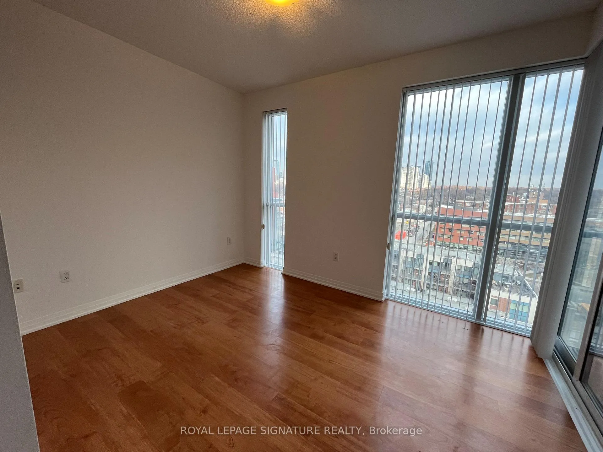 Photo 9 of Unit 913, 25 Cole Street, Toronto, Regent Park — HOMEH