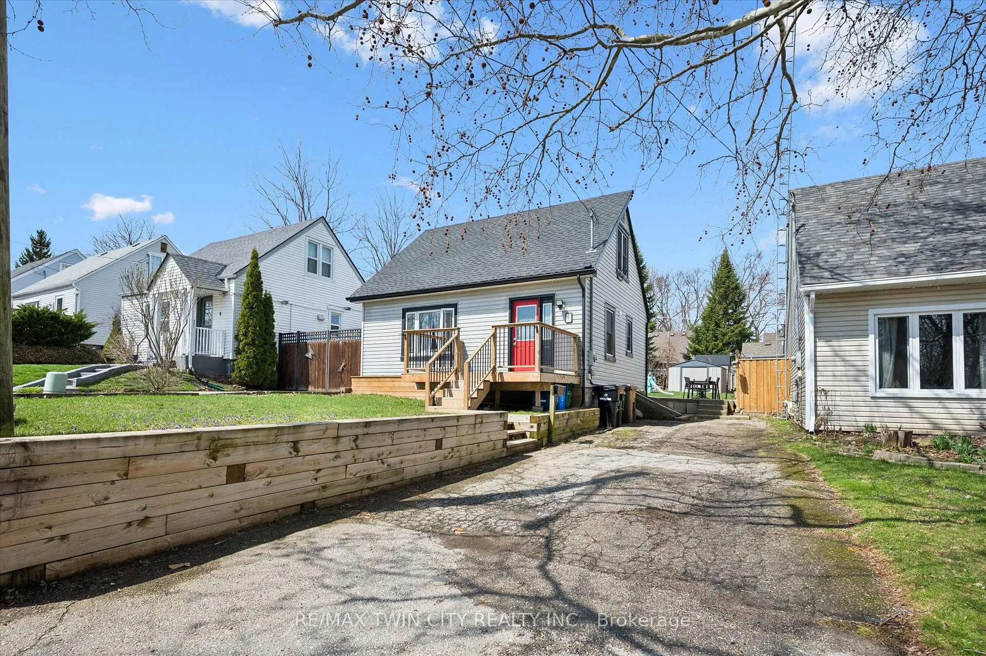 Photo 2 of 6 2 Avenue, Cambridge — HOMEH