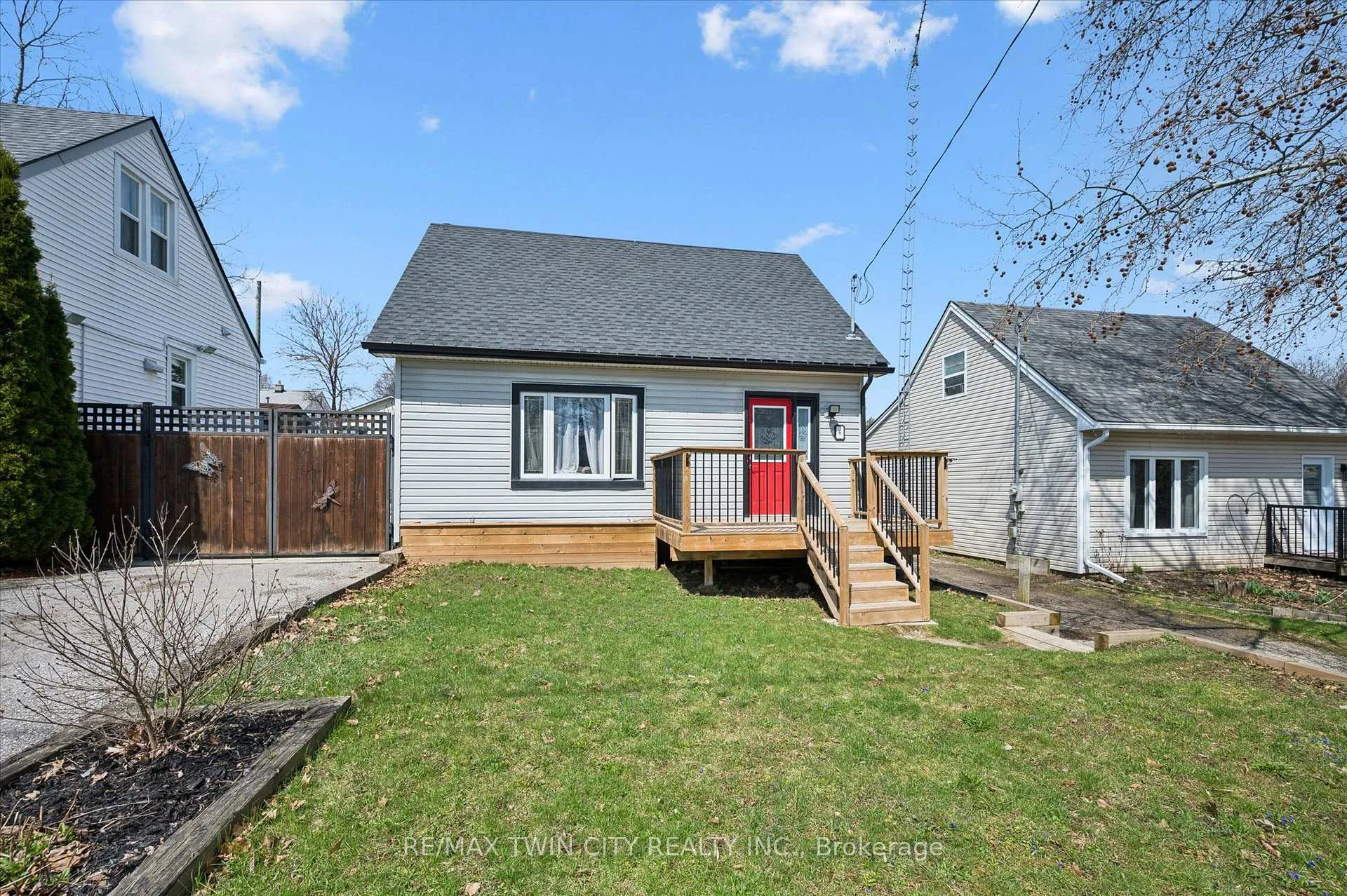 Photo 3 of 6 2 Avenue, Cambridge — HOMEH