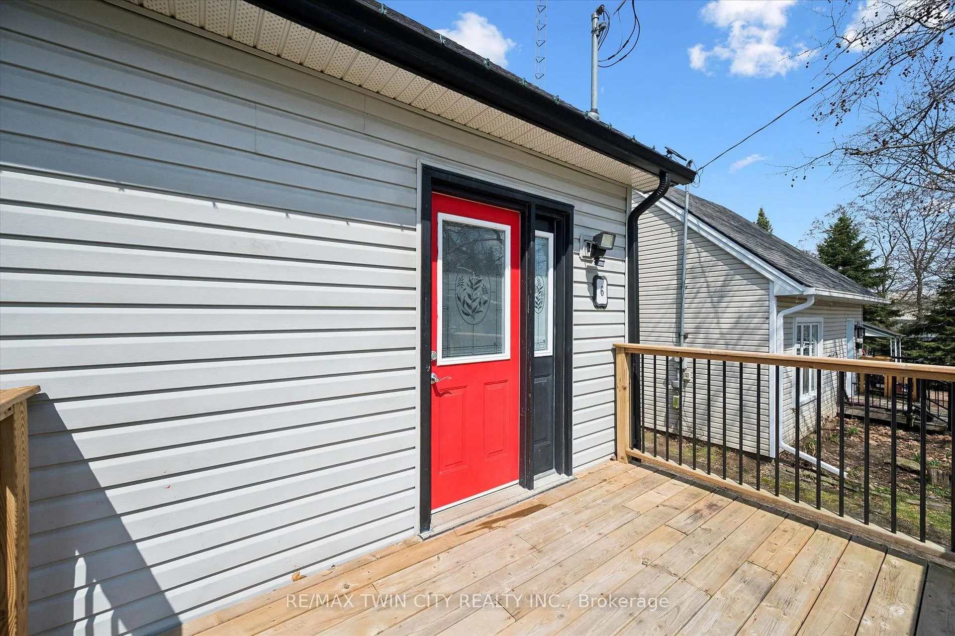 Photo 5 of 6 2 Avenue, Cambridge — HOMEH