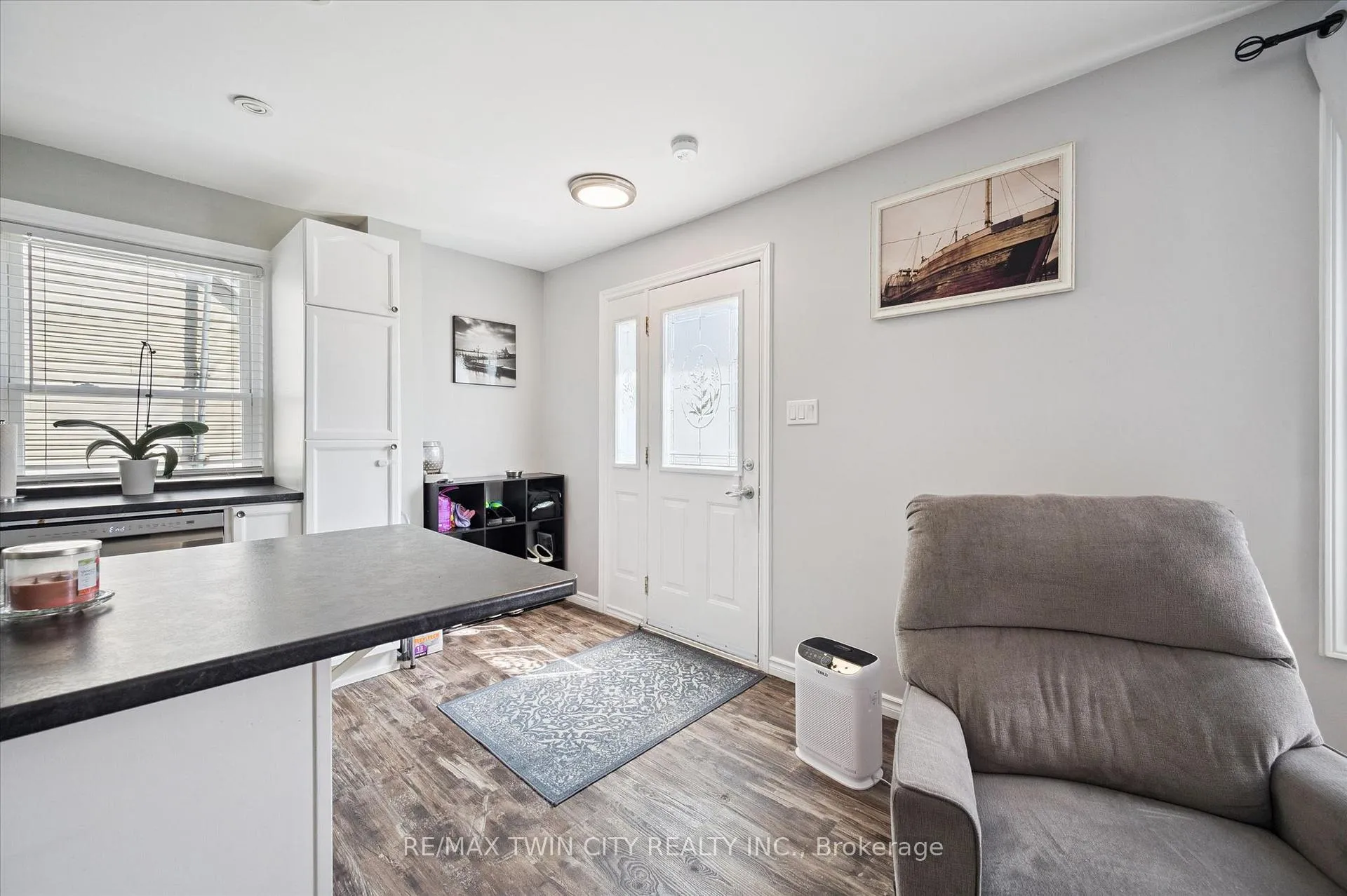Photo 6 of 6 2 Avenue, Cambridge — HOMEH