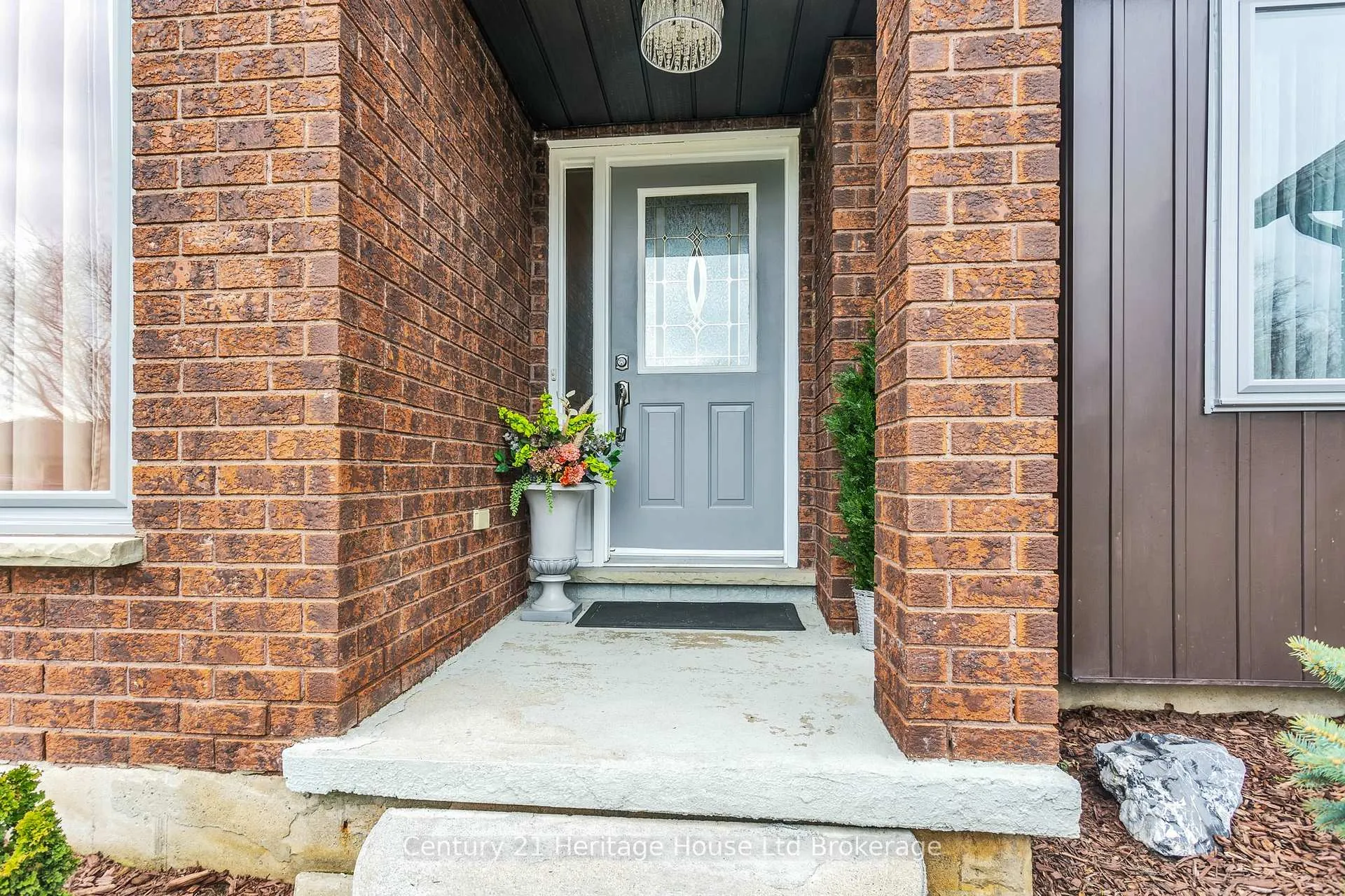 Photo 3 of 15 Gibson Drive, Tillsonburg — HOMEH