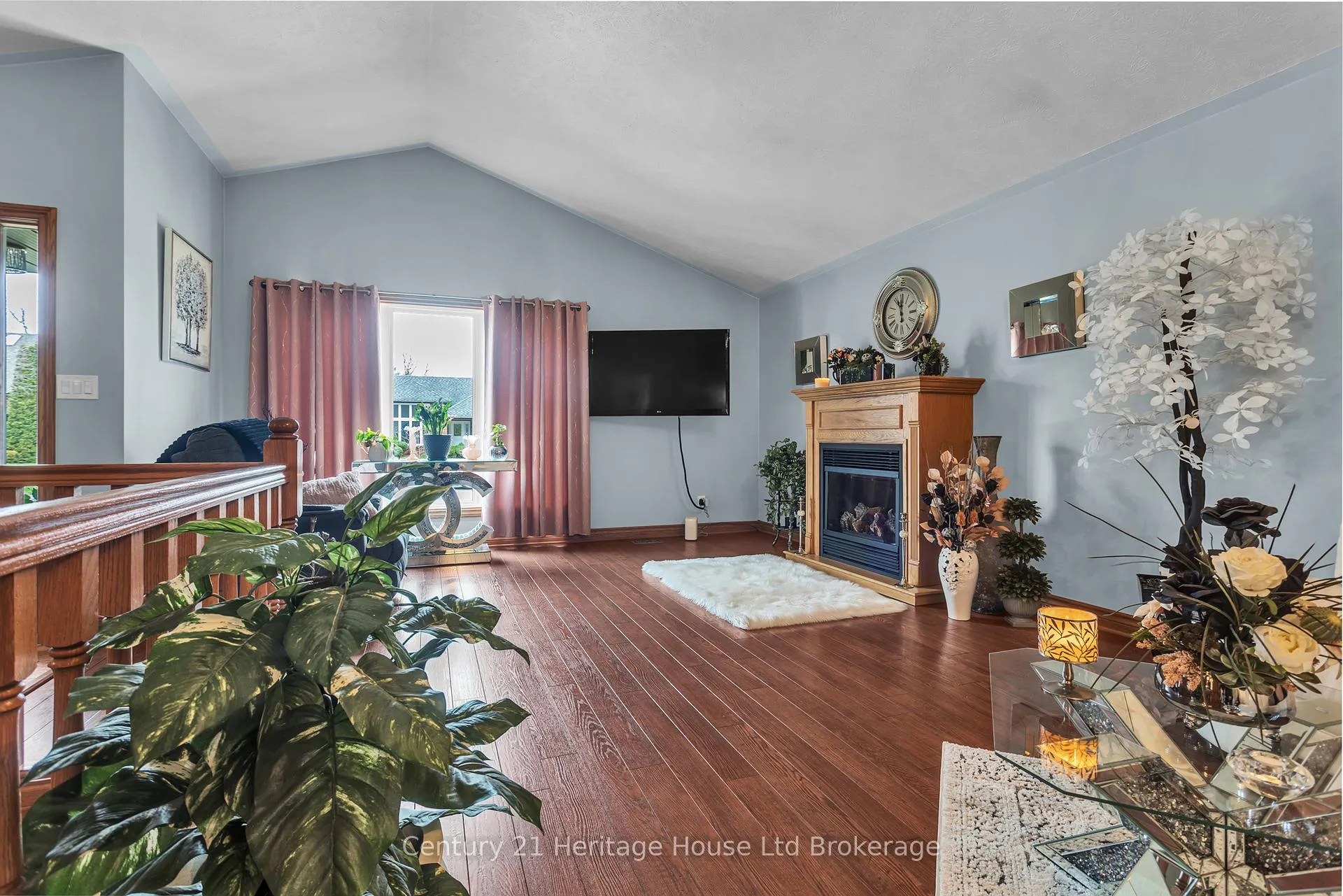 Photo 9 of 15 Gibson Drive, Tillsonburg — HOMEH