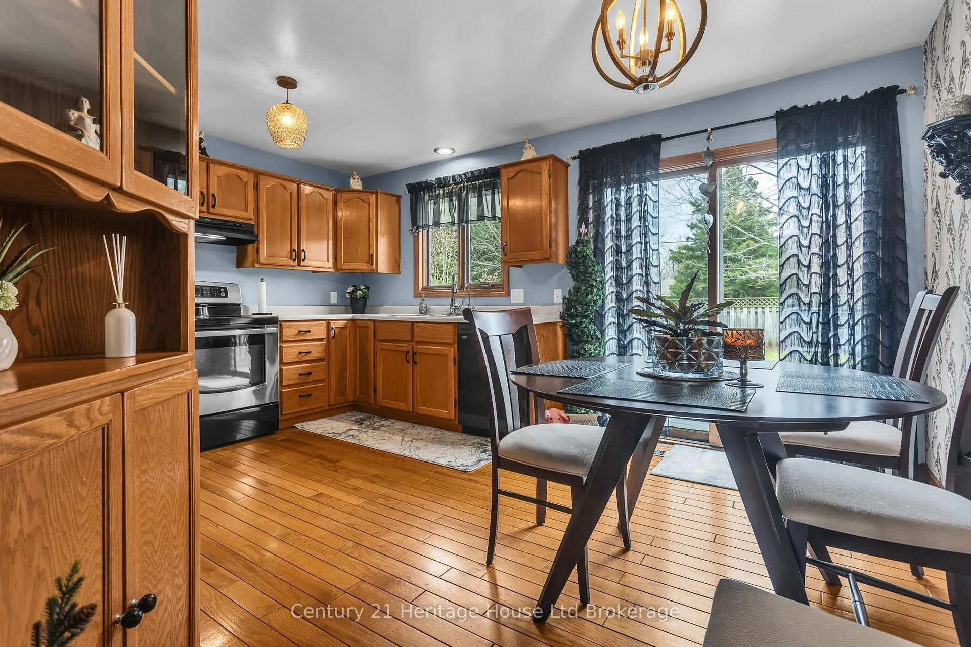 Photo 12 of 15 Gibson Drive, Tillsonburg — HOMEH