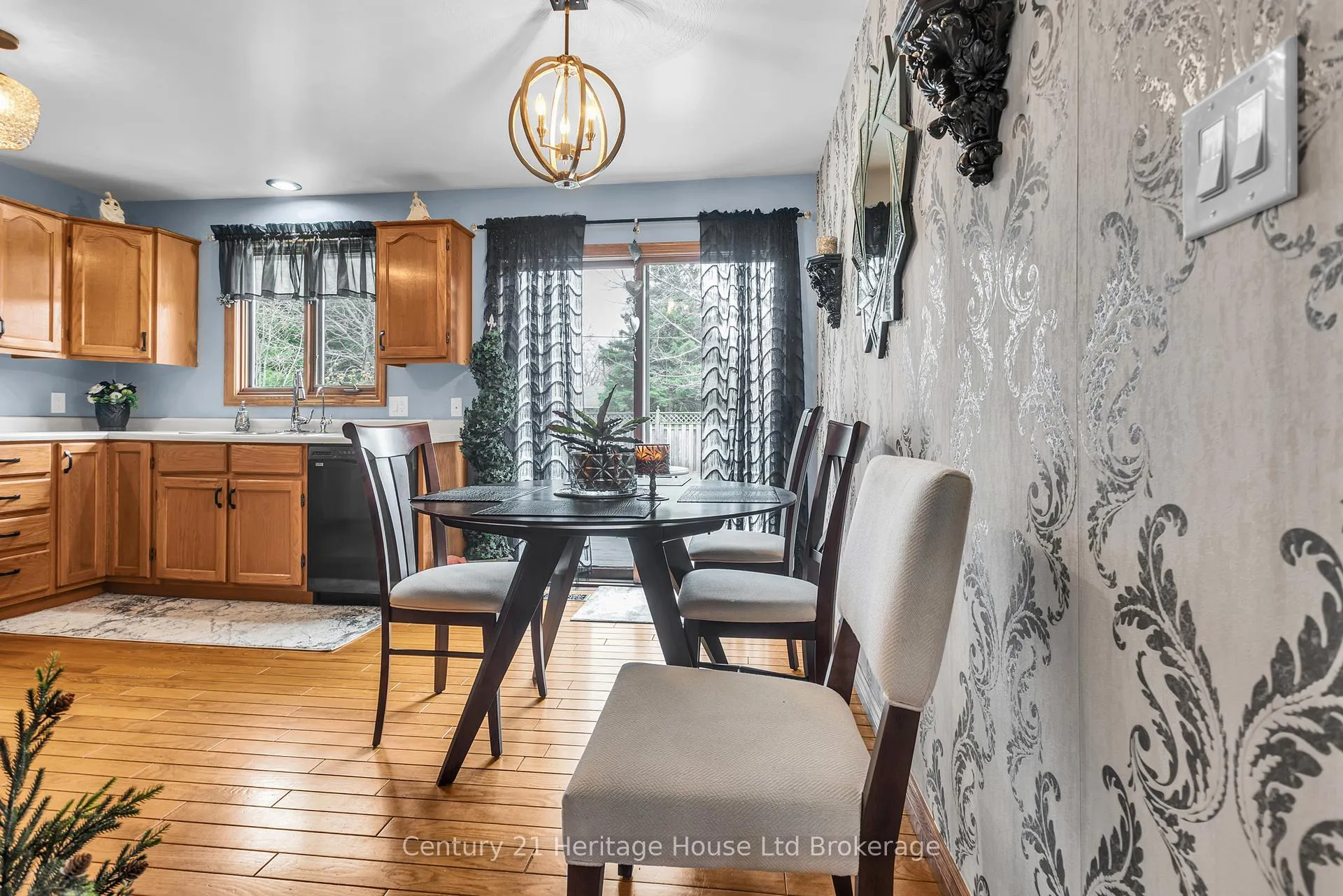 Photo 13 of 15 Gibson Drive, Tillsonburg — HOMEH