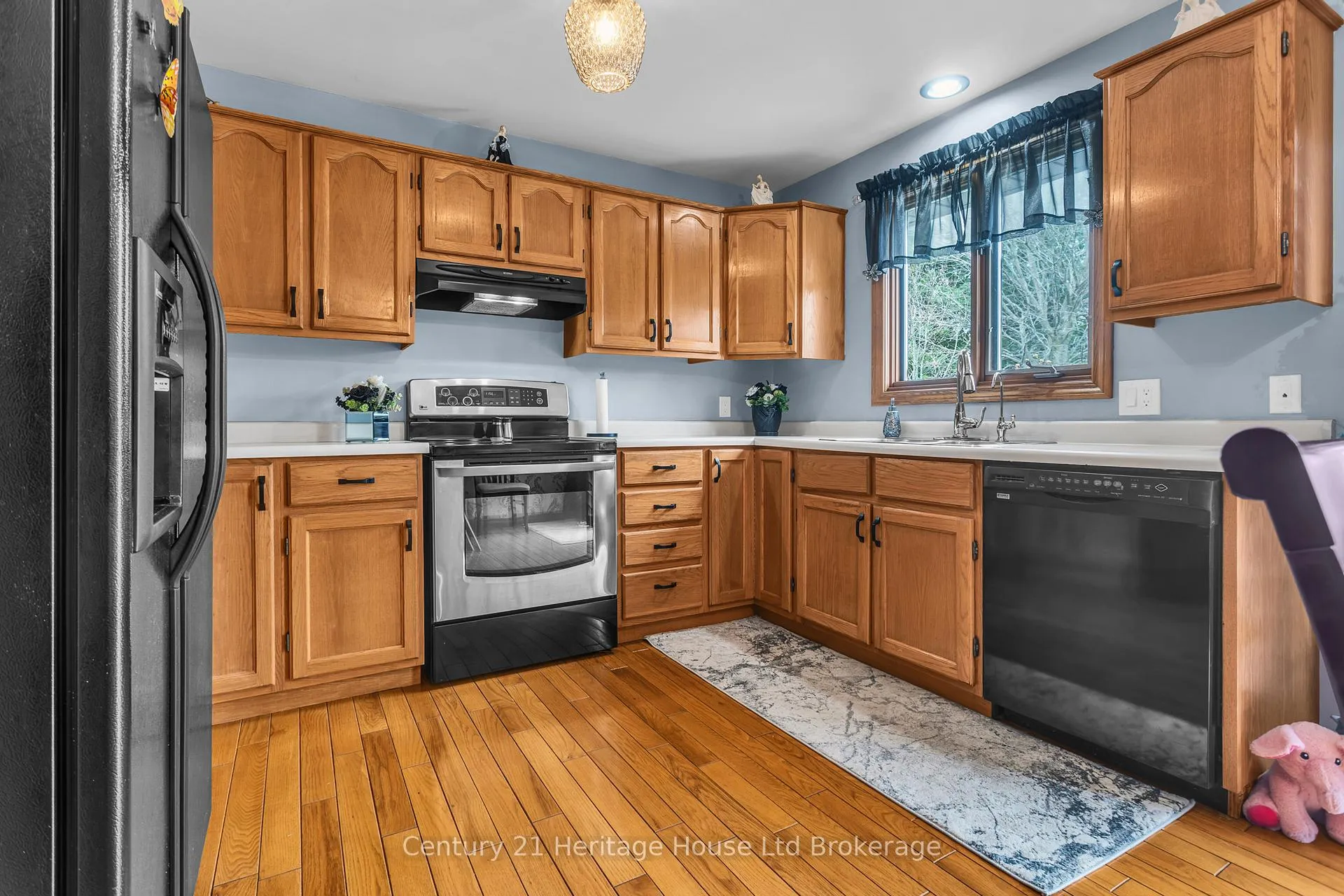 Photo 14 of 15 Gibson Drive, Tillsonburg — HOMEH