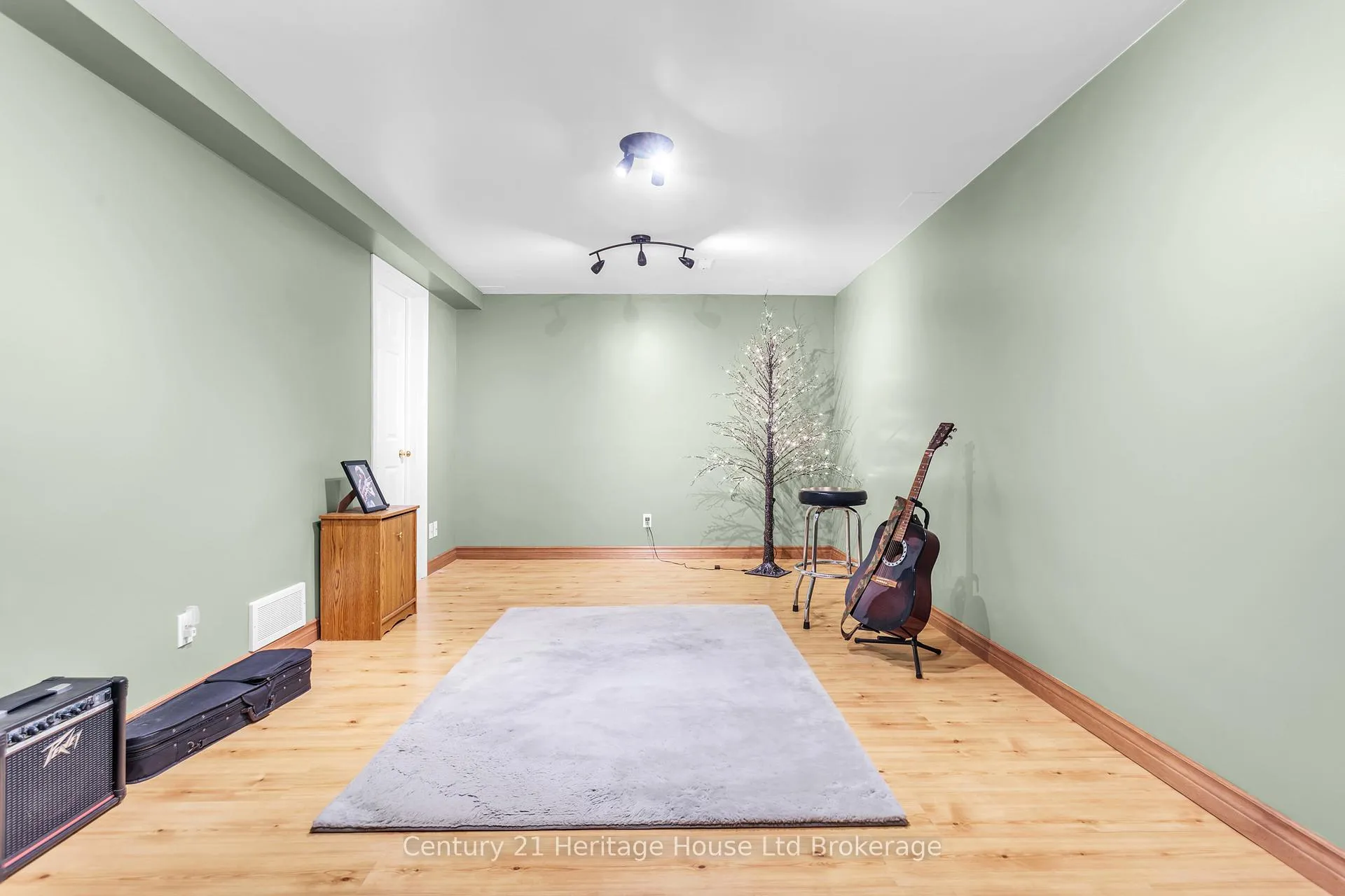 Photo 35 of 15 Gibson Drive, Tillsonburg — HOMEH