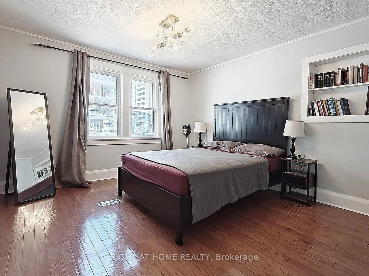 Photo 13 of 235 Soudan Avenue, Toronto, Mount Pleasant West — HOMEH
