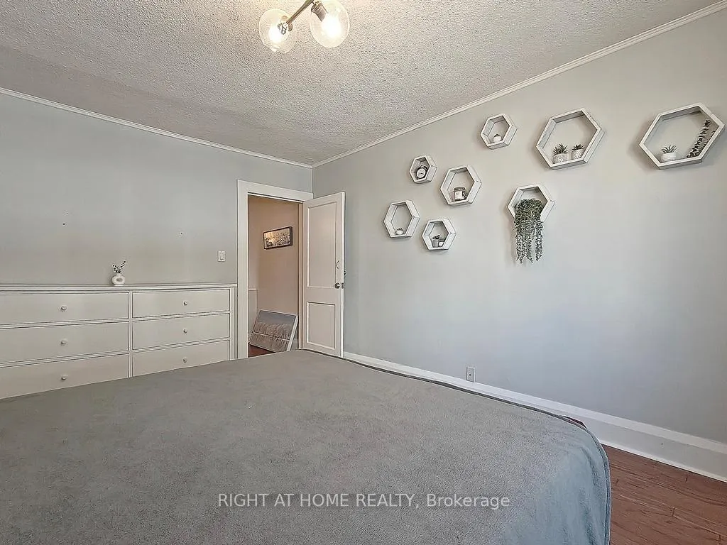 Photo 15 of 235 Soudan Avenue, Toronto, Mount Pleasant West — HOMEH