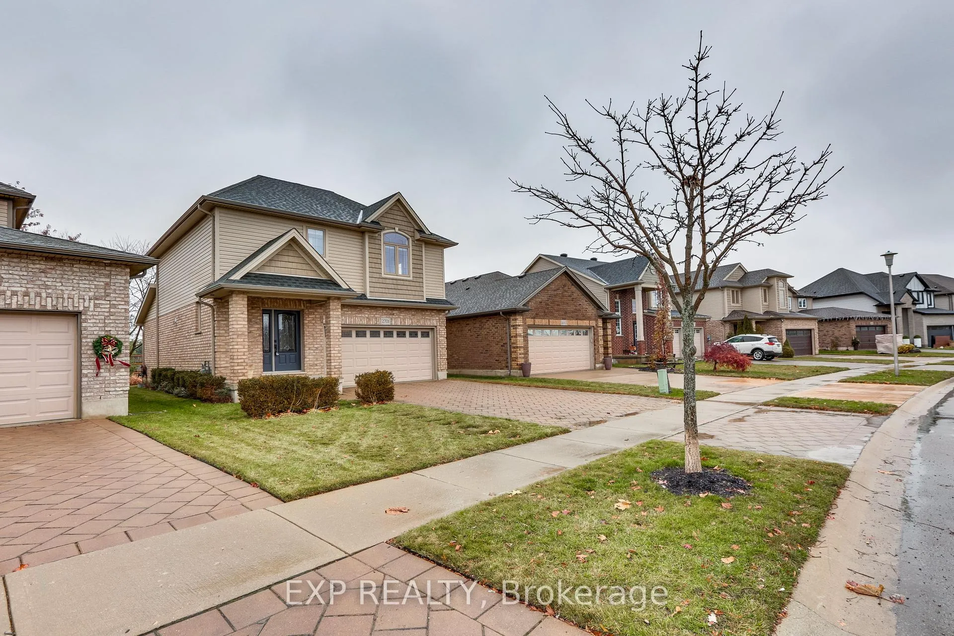 Photo 1 of 2701 Bateman Trail, London, South W — HOMEH