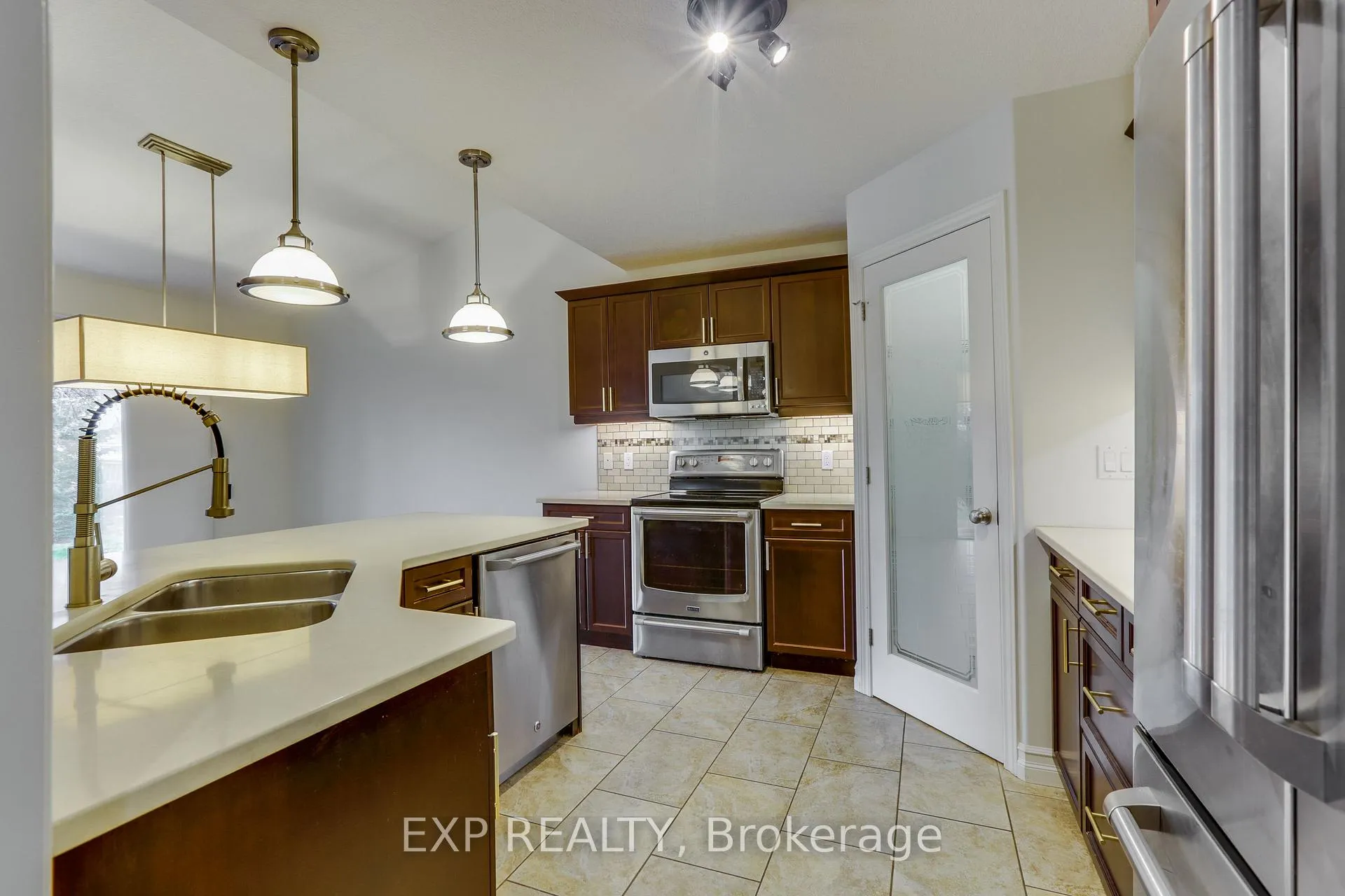 Photo 13 of 2701 Bateman Trail, London, South W — HOMEH