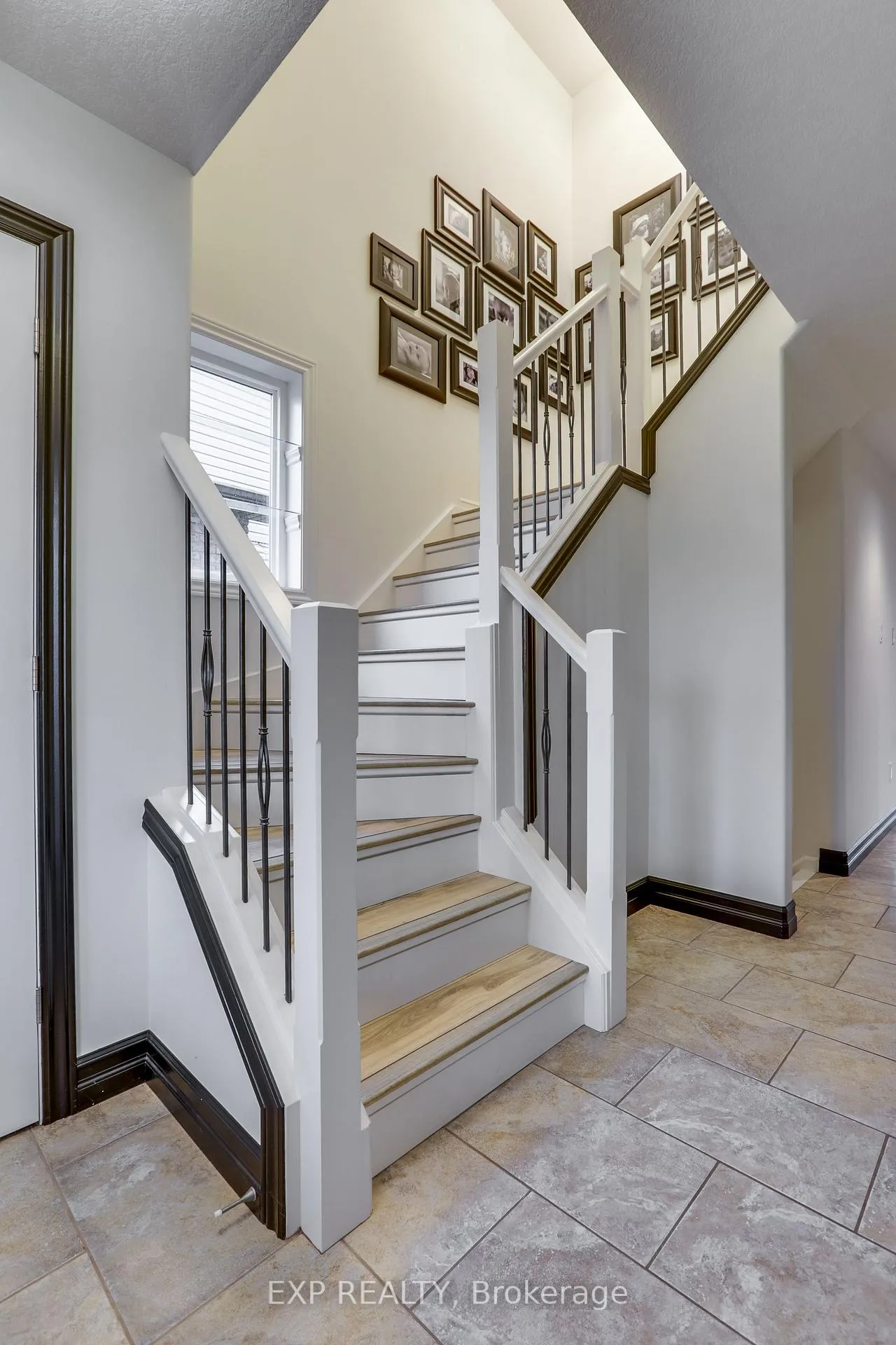 Photo 16 of 2701 Bateman Trail, London, South W — HOMEH