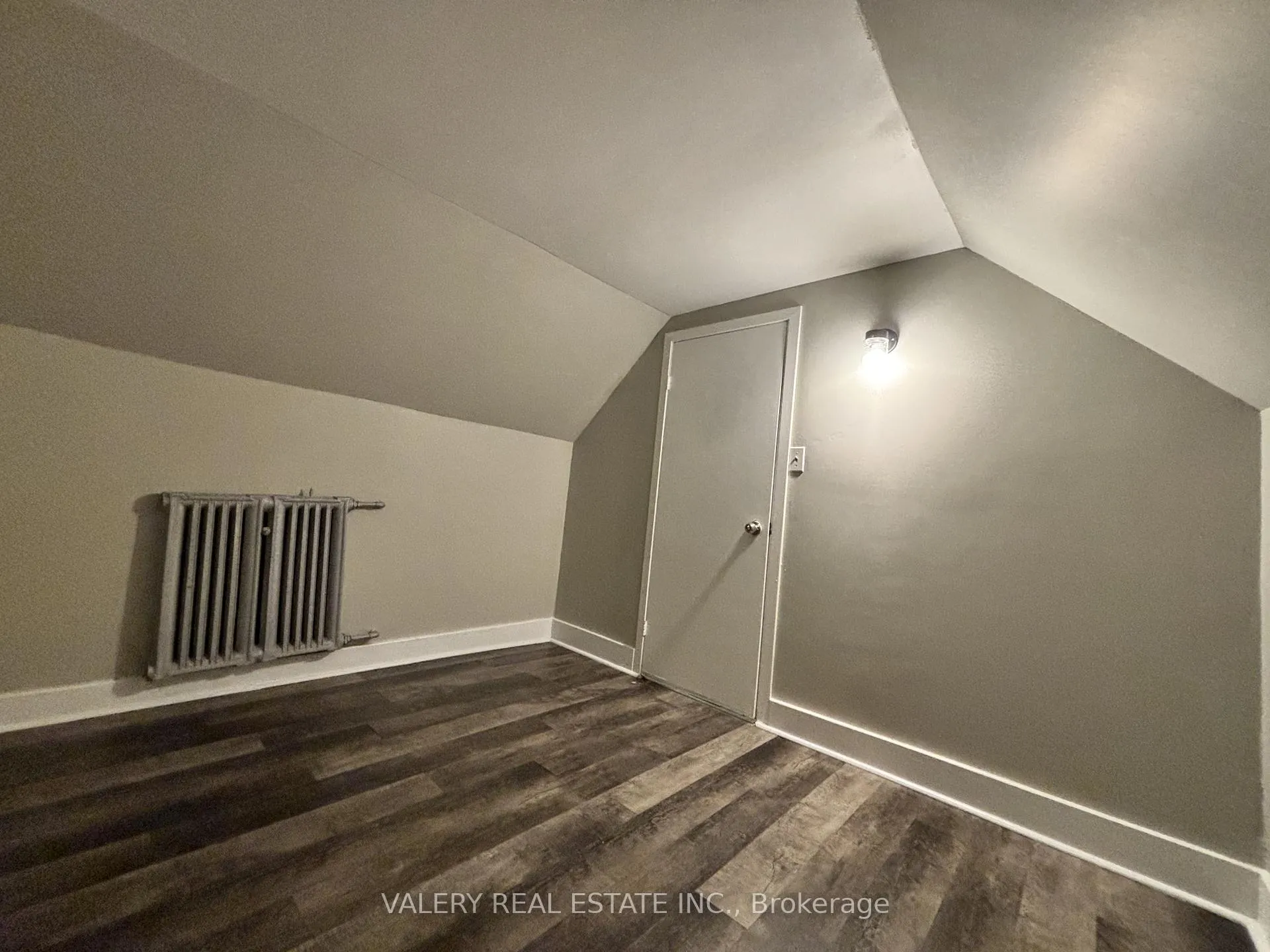 Photo 3 of Unit 1, 1091 Highland Ave, Windsor — HOMEH