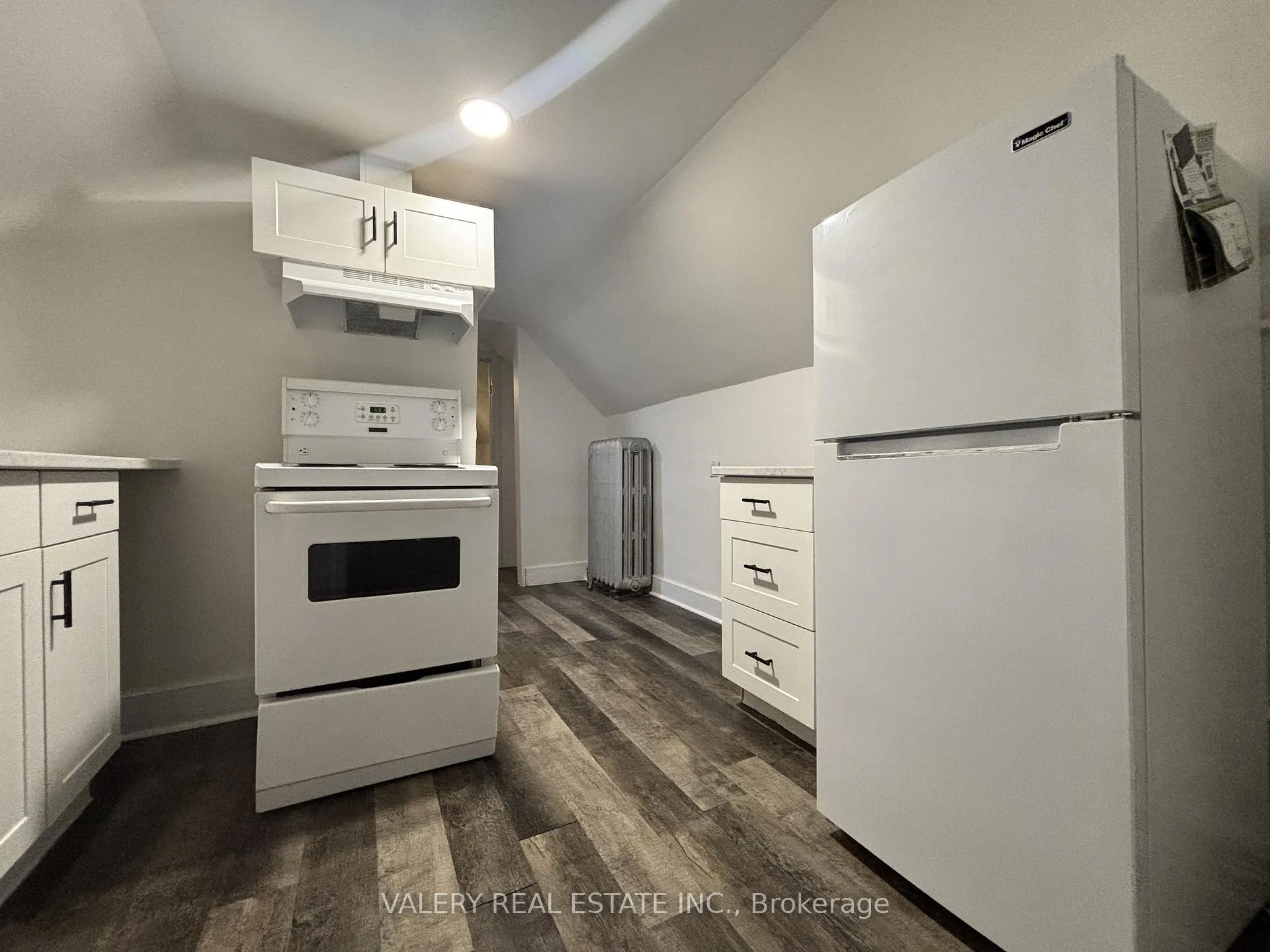 Photo 12 of Unit 1, 1091 Highland Ave, Windsor — HOMEH