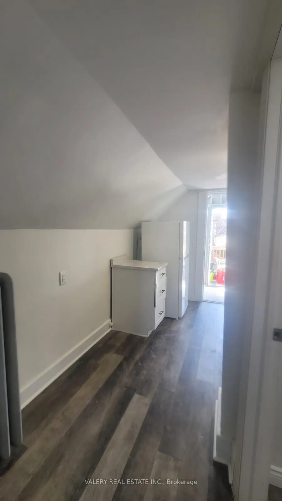 Photo 13 of Unit 1, 1091 Highland Ave, Windsor — HOMEH