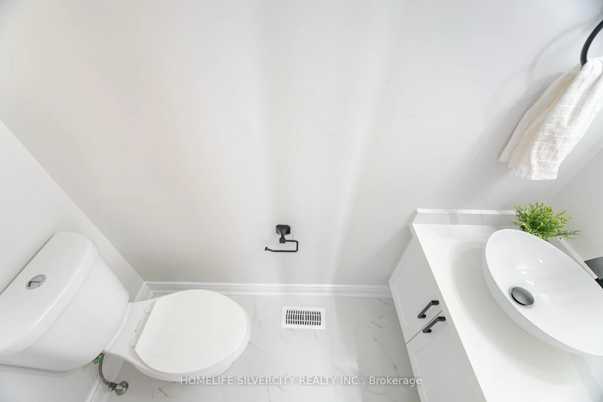 Photo 18 of 80 Scotchmere Crescent, Brampton, Bram East — HOMEH