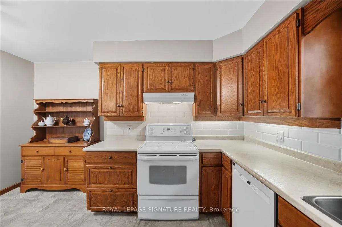 Photo 21 of 268 Cameron Street, Goderich, Goderich (Town) — HOMEH