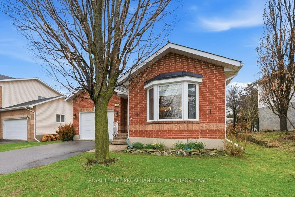 Photo 3 of 488 Fieldstone Drive, Kingston, Kingston East (Incl Barret Crt) — HOMEH