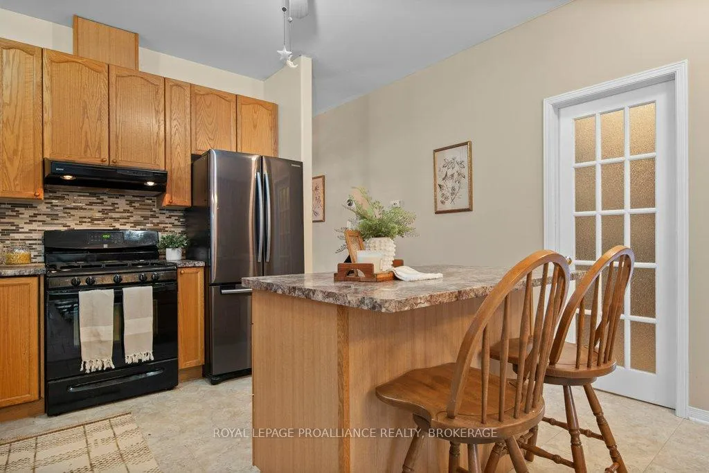 Photo 15 of 488 Fieldstone Drive, Kingston, Kingston East (Incl Barret Crt) — HOMEH