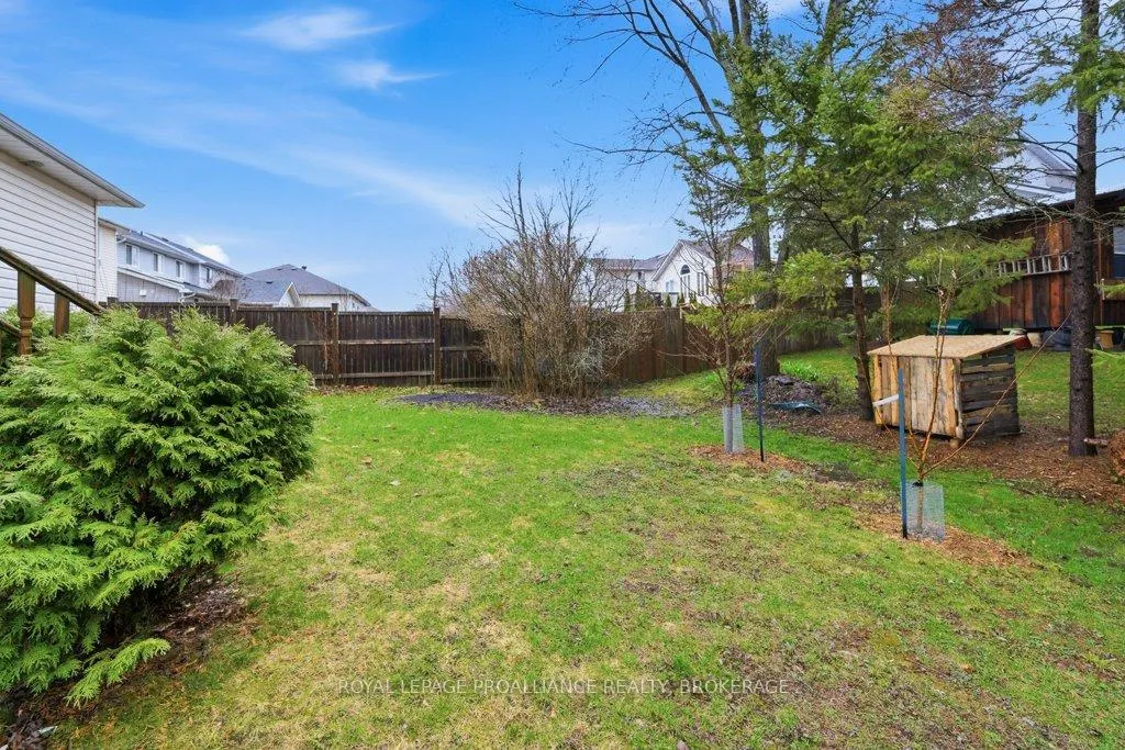 Photo 40 of 488 Fieldstone Drive, Kingston, Kingston East (Incl Barret Crt) — HOMEH
