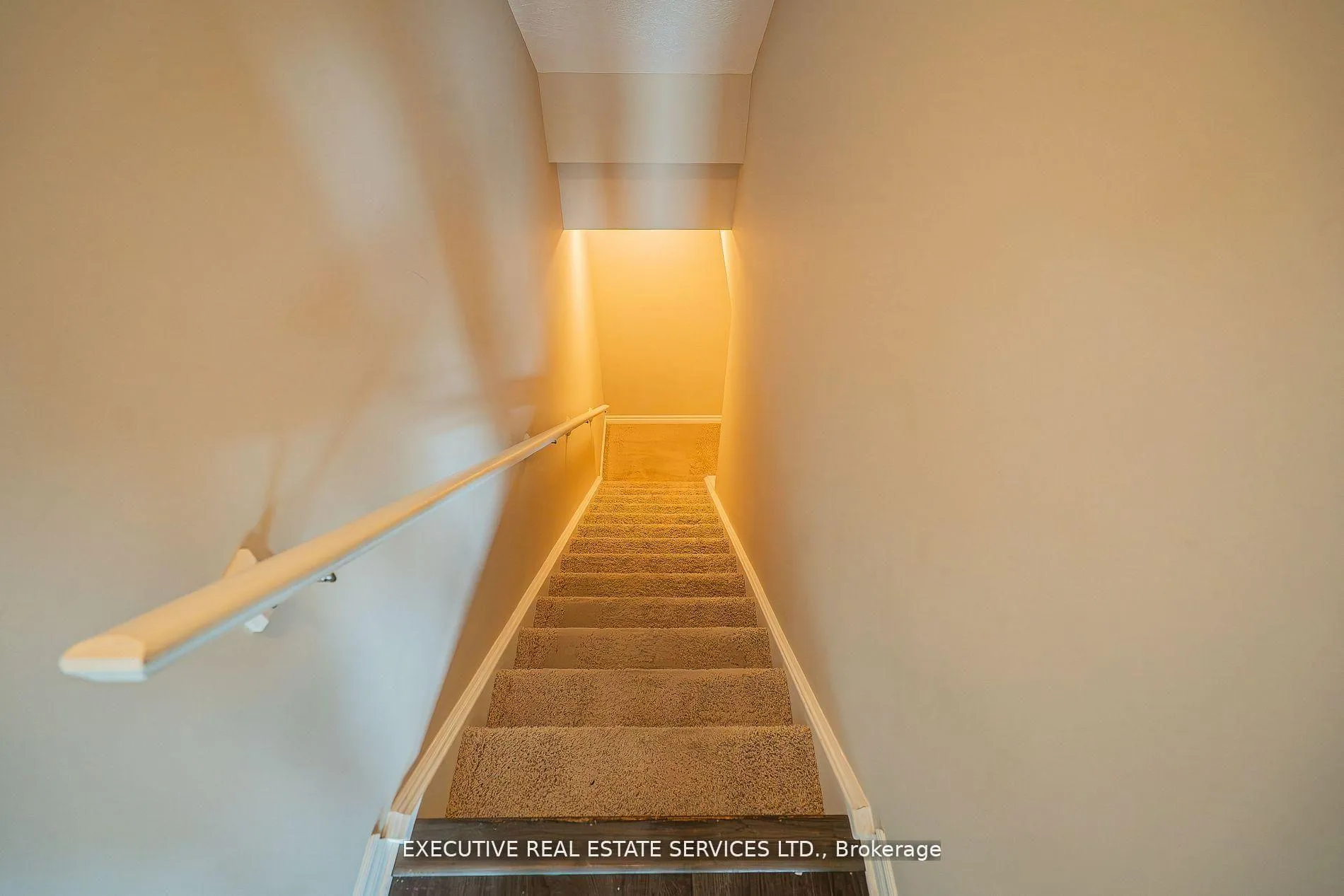 Photo 15 of 153 Fairfield Drive, Stratford — HOMEH