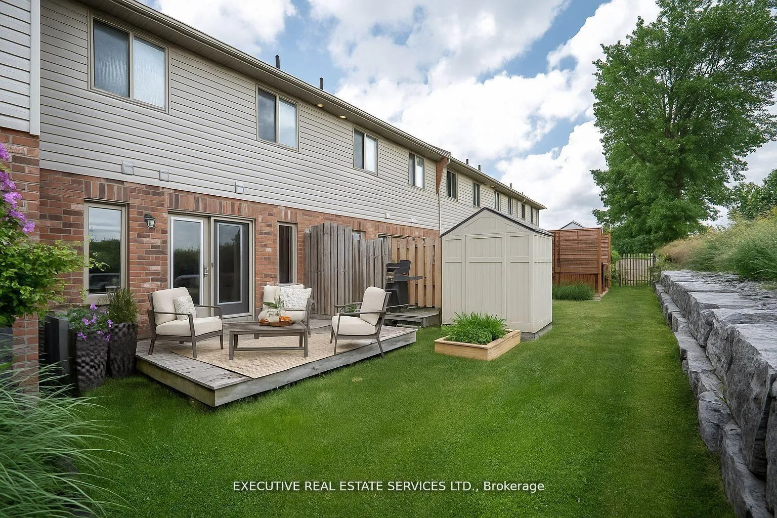 Photo 18 of 153 Fairfield Drive, Stratford — HOMEH