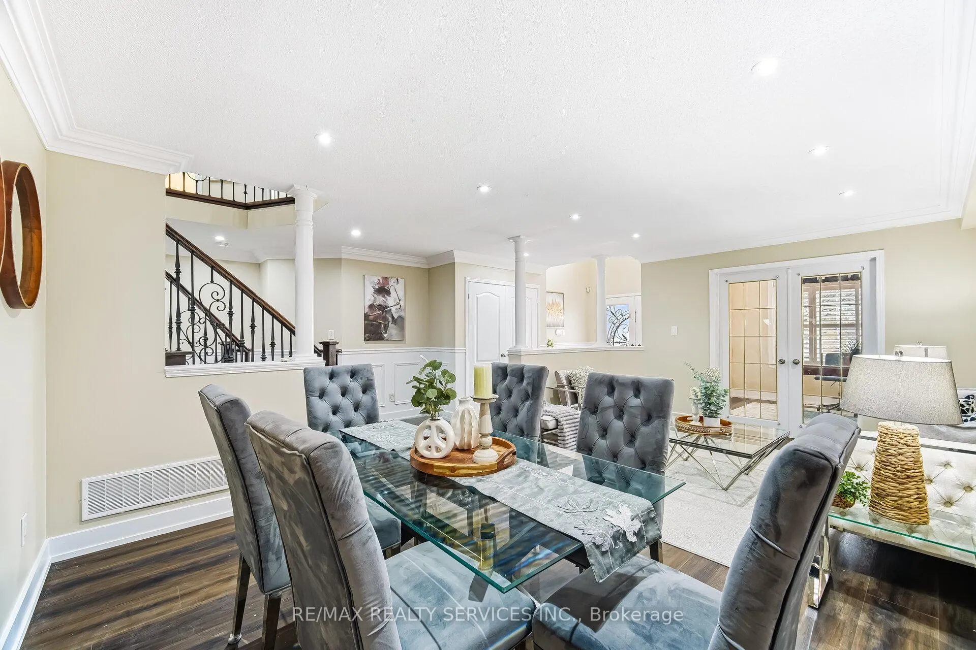 Photo 10 of 248 Edenbrook Hill Drive, Brampton, Fletcher's Meadow — HOMEH