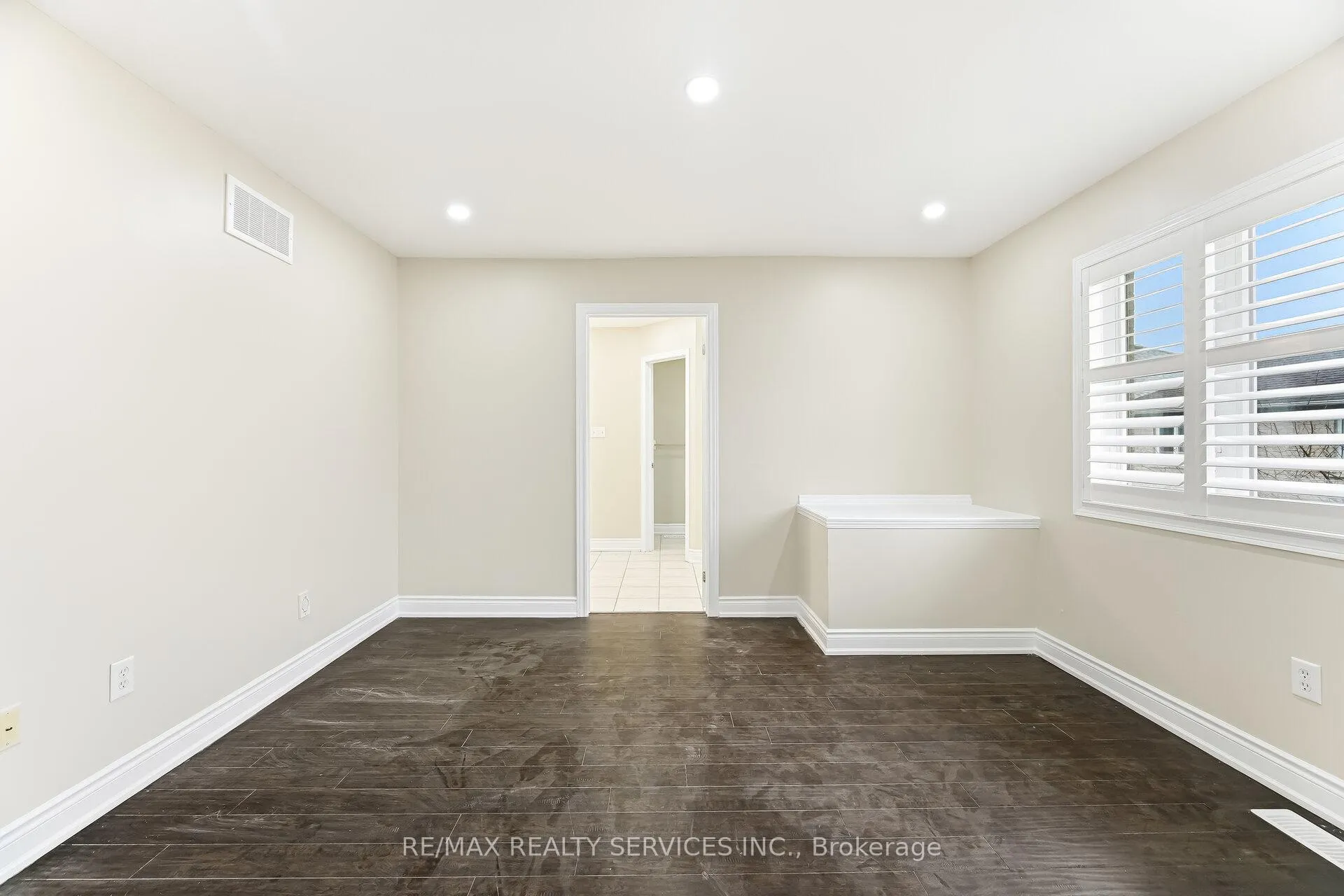 Photo 35 of 248 Edenbrook Hill Drive, Brampton, Fletcher's Meadow — HOMEH