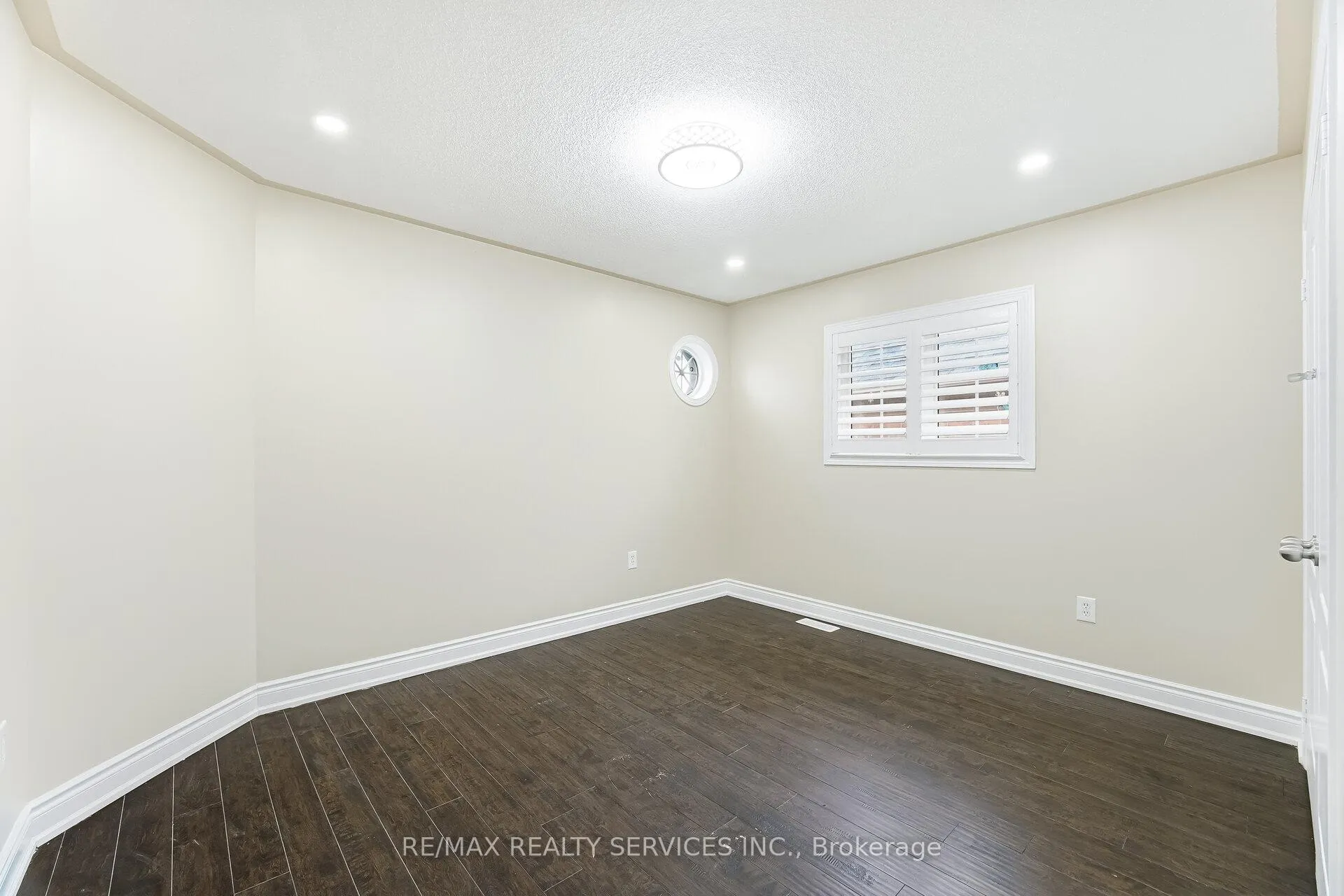 Photo 39 of 248 Edenbrook Hill Drive, Brampton, Fletcher's Meadow — HOMEH