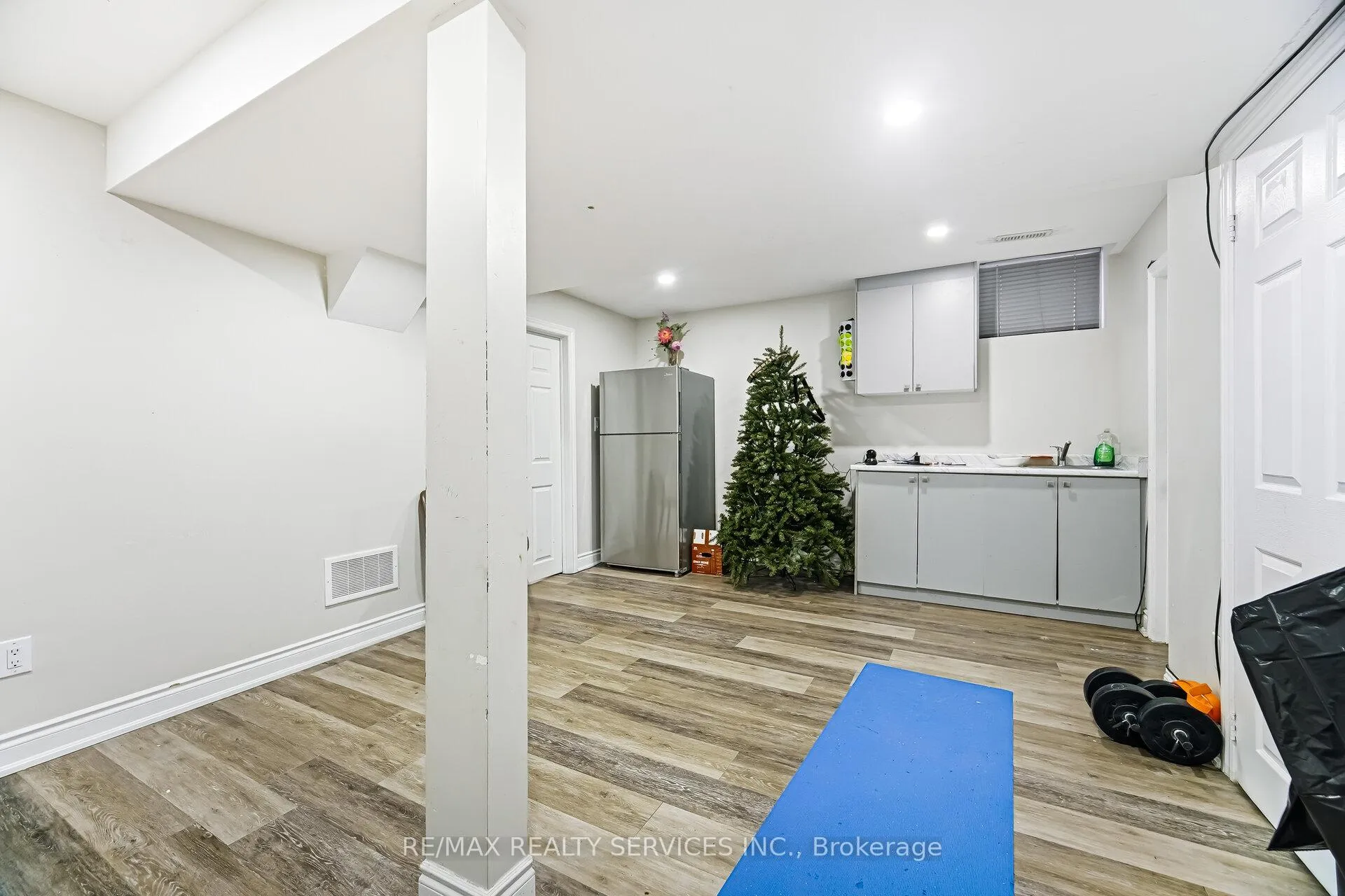 Photo 42 of 248 Edenbrook Hill Drive, Brampton, Fletcher's Meadow — HOMEH