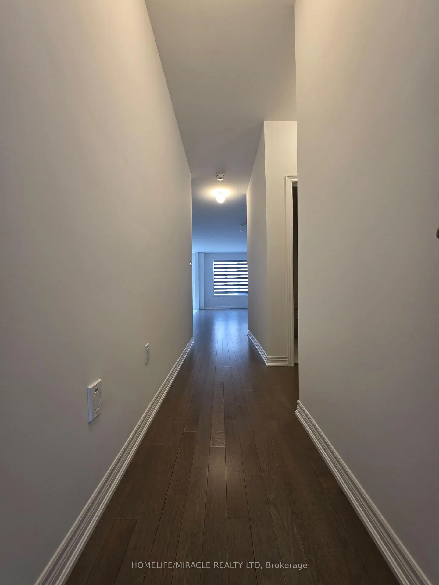 Photo 3 of 68 Singhampton Road, Vaughan, Kleinburg — HOMEH