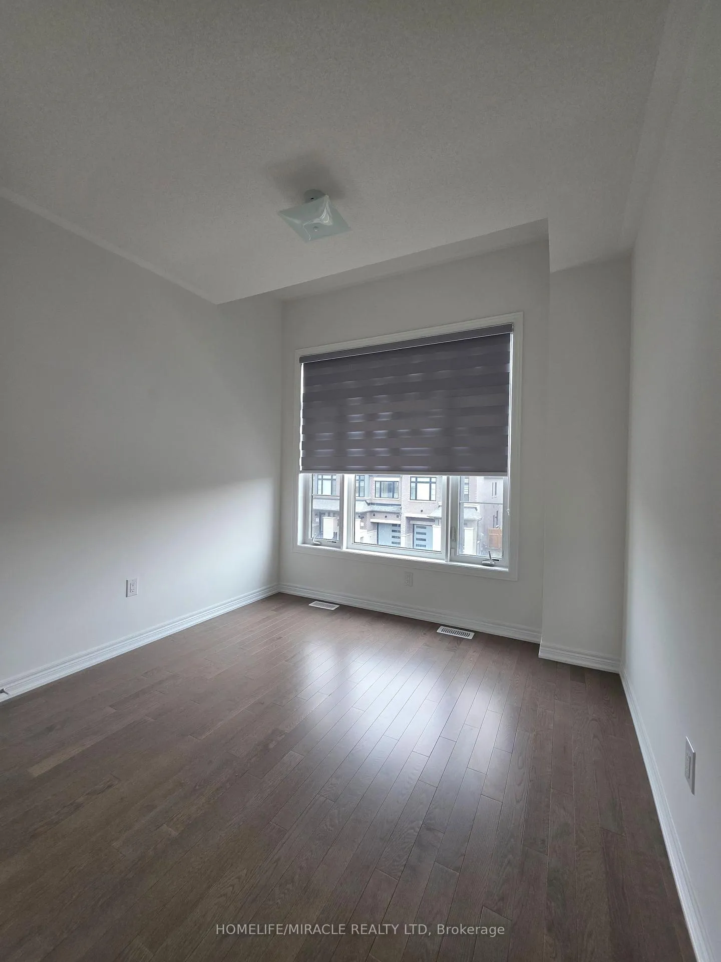 Photo 9 of 68 Singhampton Road, Vaughan, Kleinburg — HOMEH
