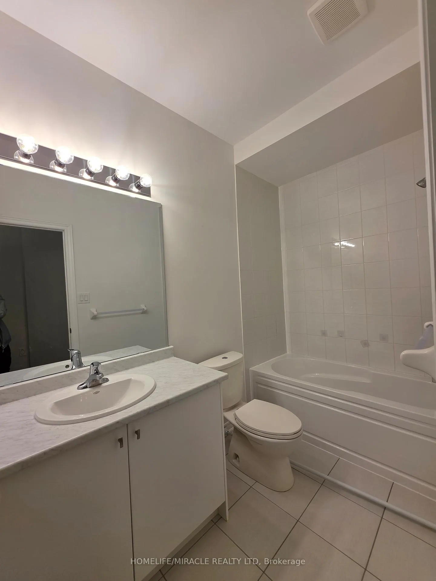 Photo 12 of 68 Singhampton Road, Vaughan, Kleinburg — HOMEH