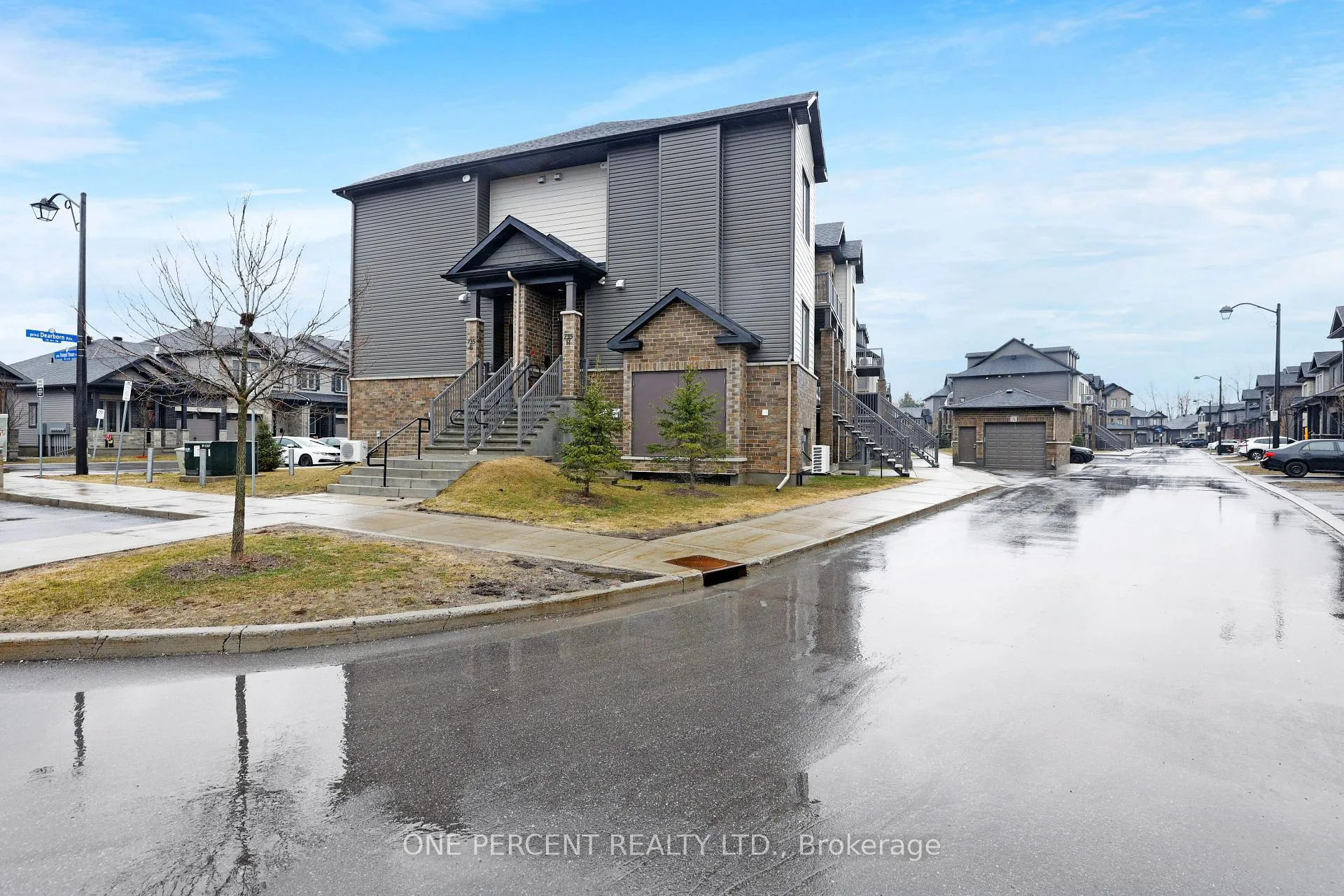Photo 5 of Unit I, 735 Dearborn Private, Ottawa, Blossom Park/Kemp Park/Findlay Creek — HOMEH