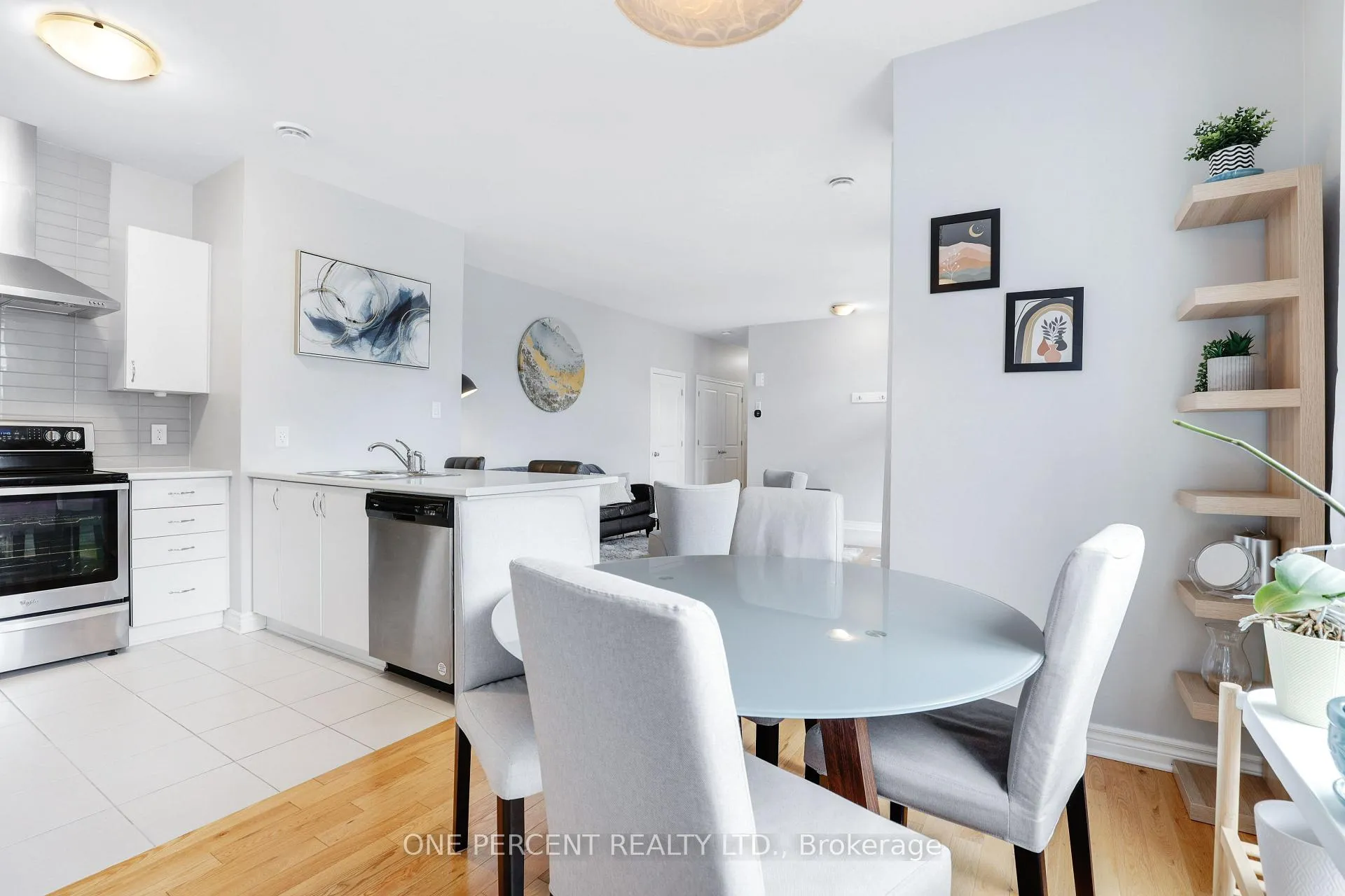 Photo 15 of Unit I, 735 Dearborn Private, Ottawa, Blossom Park/Kemp Park/Findlay Creek — HOMEH