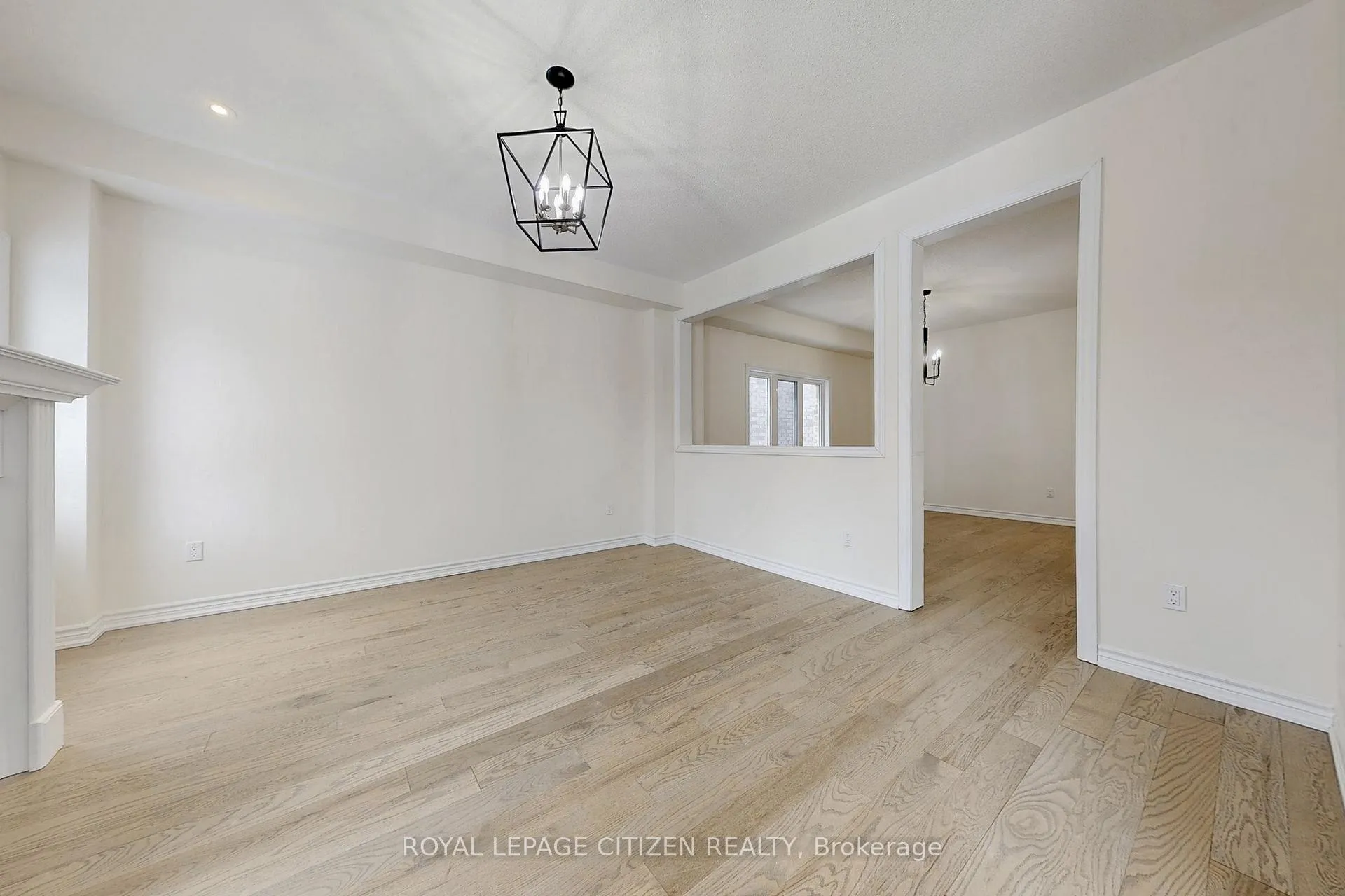 Photo 7 of 129 Cliff Thompson Crescent, Georgina, Sutton & Jackson's Point — HOMEH