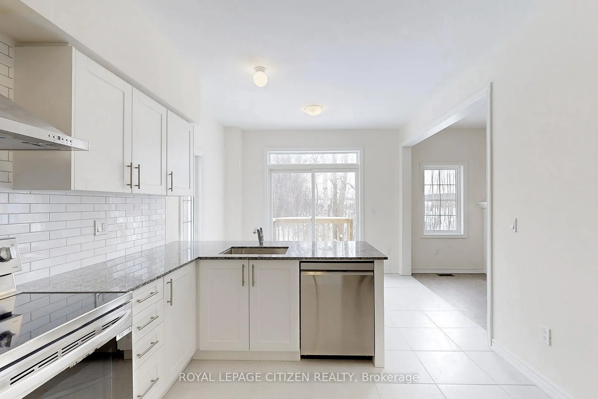 Photo 13 of 129 Cliff Thompson Crescent, Georgina, Sutton & Jackson's Point — HOMEH