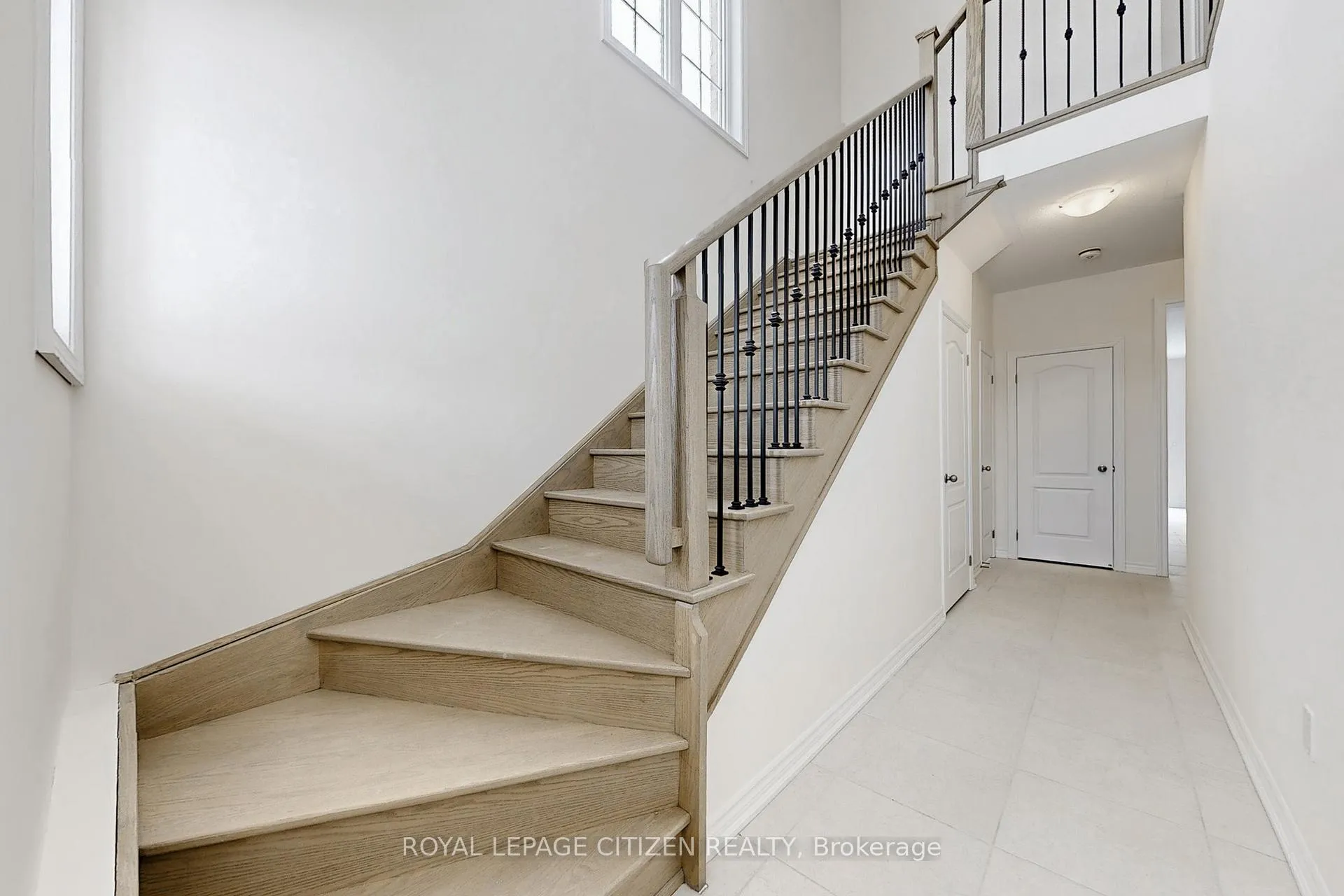 Photo 20 of 129 Cliff Thompson Crescent, Georgina, Sutton & Jackson's Point — HOMEH