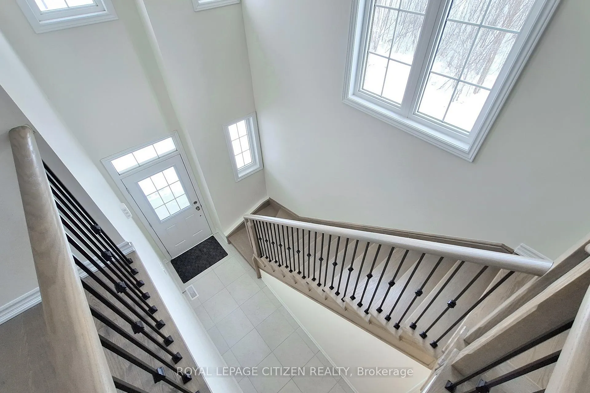 Photo 21 of 129 Cliff Thompson Crescent, Georgina, Sutton & Jackson's Point — HOMEH