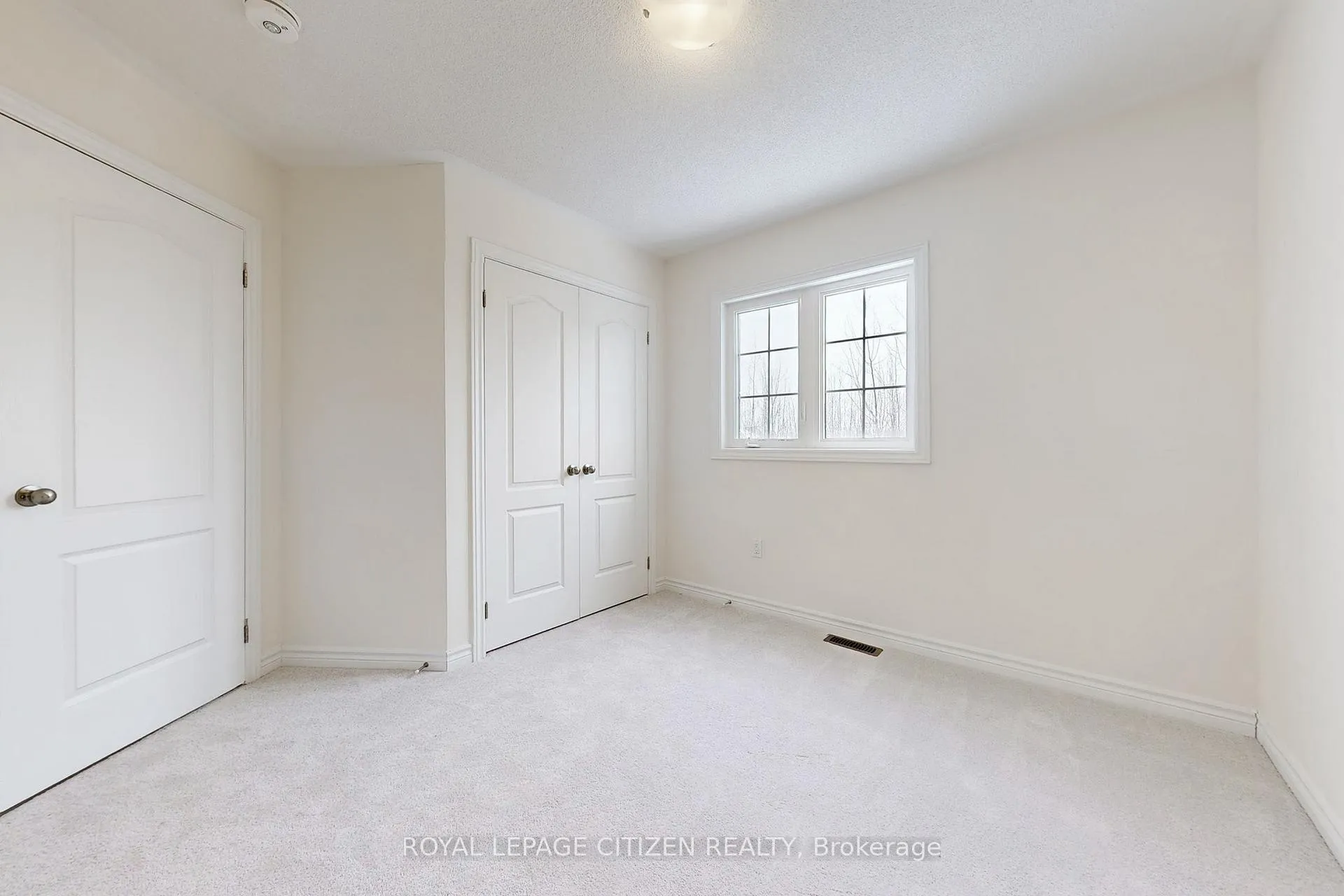 Photo 33 of 129 Cliff Thompson Crescent, Georgina, Sutton & Jackson's Point — HOMEH