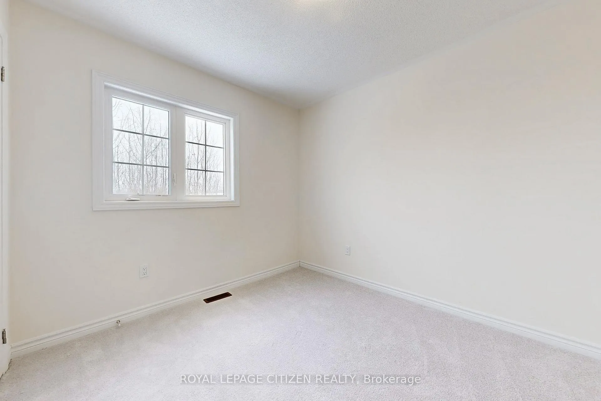 Photo 34 of 129 Cliff Thompson Crescent, Georgina, Sutton & Jackson's Point — HOMEH