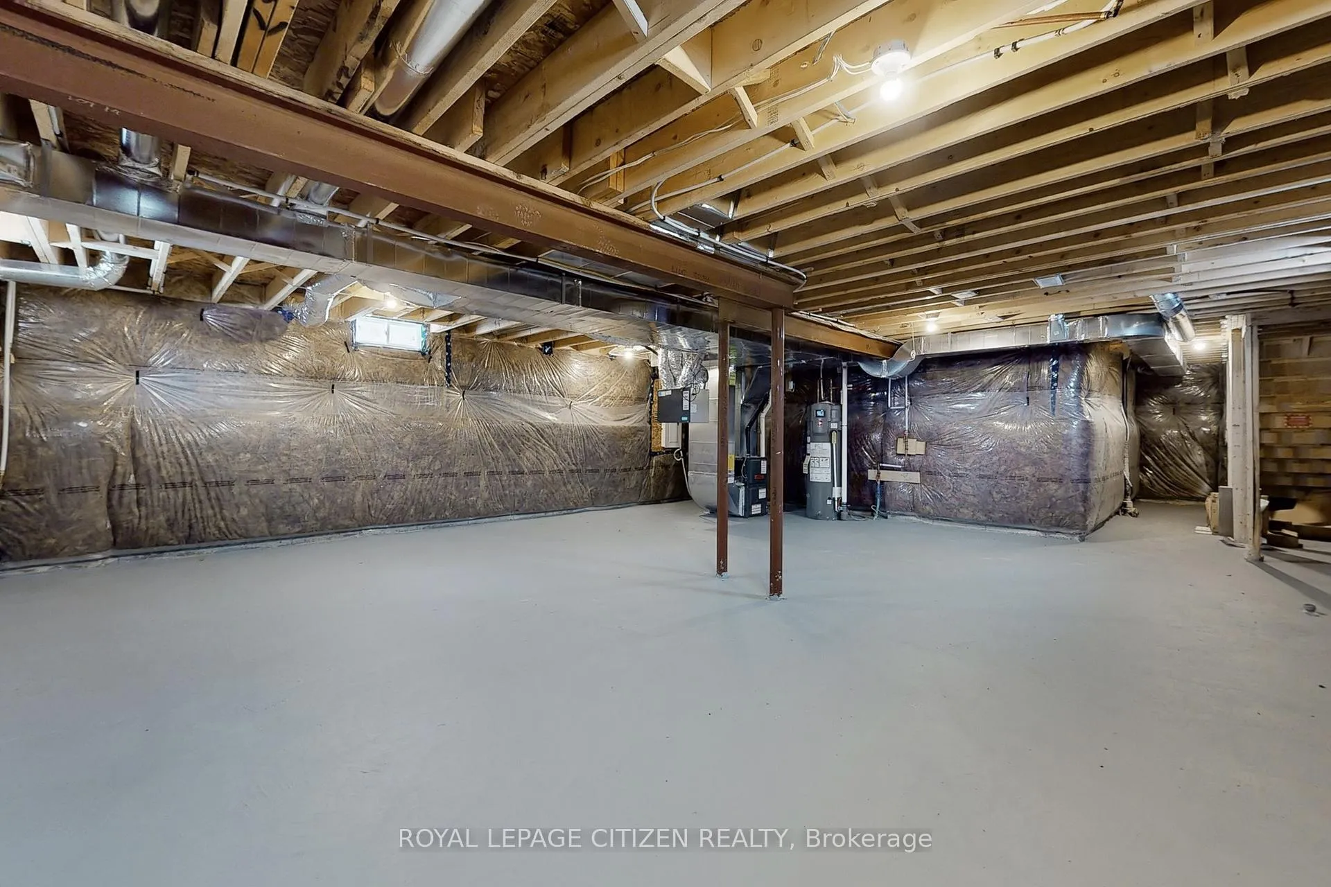 Photo 46 of 129 Cliff Thompson Crescent, Georgina, Sutton & Jackson's Point — HOMEH